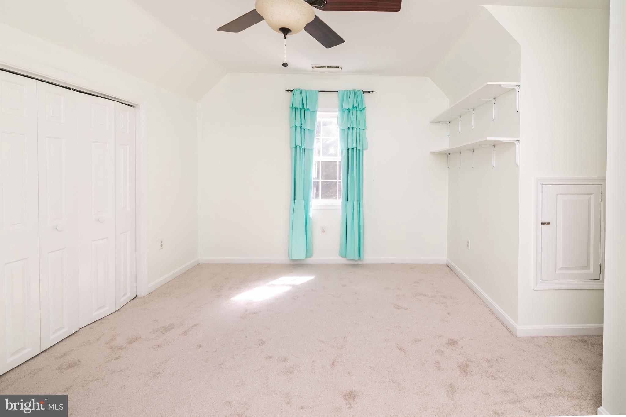 KING WILLIAMS COURT - Residential