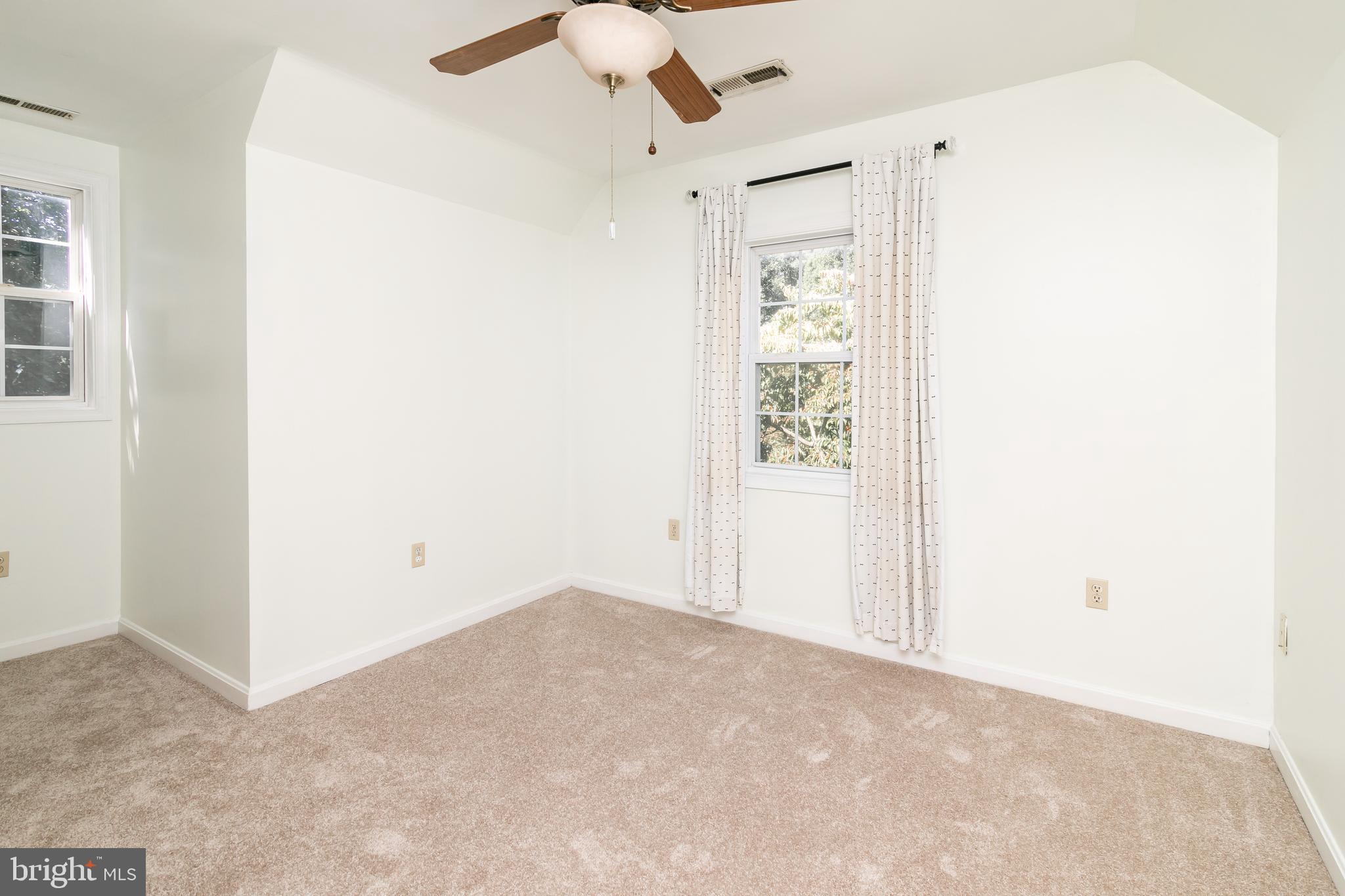 KING WILLIAMS COURT - Residential