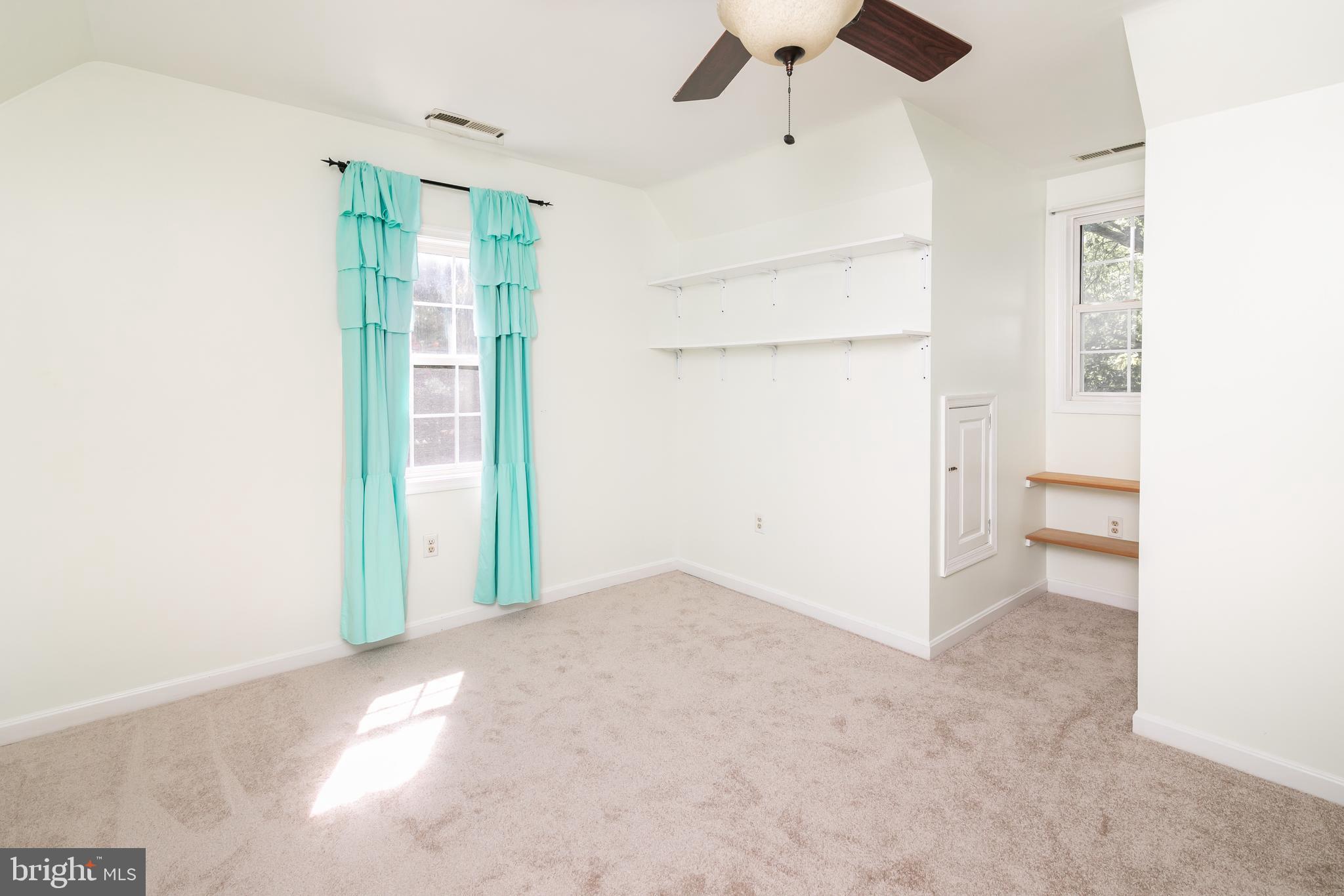 KING WILLIAMS COURT - Residential