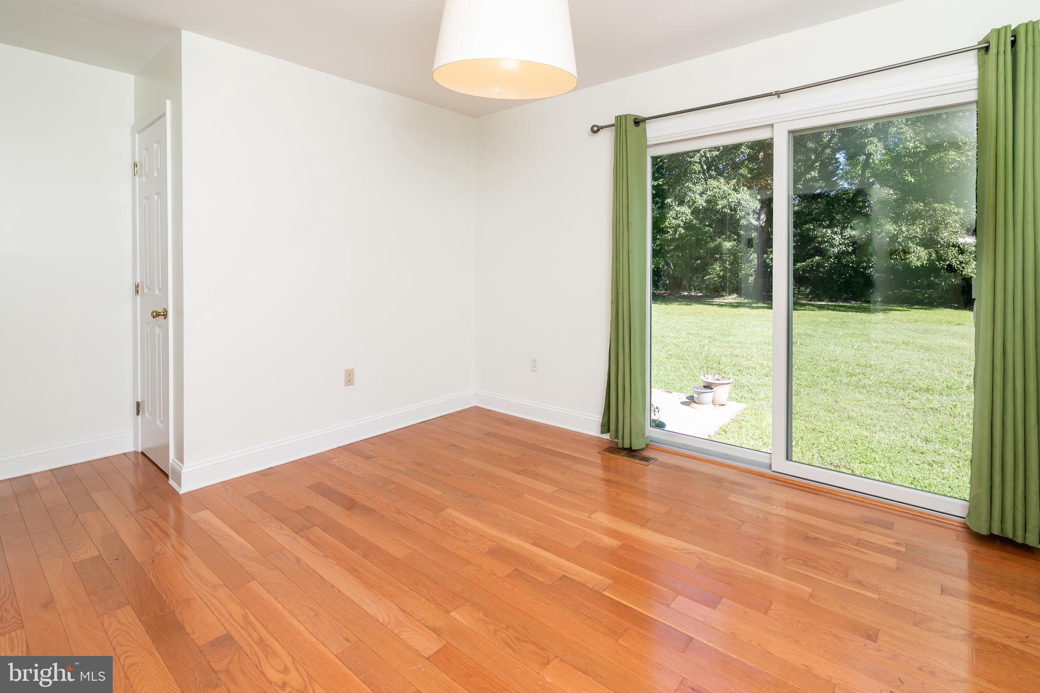 KING WILLIAMS COURT - Residential