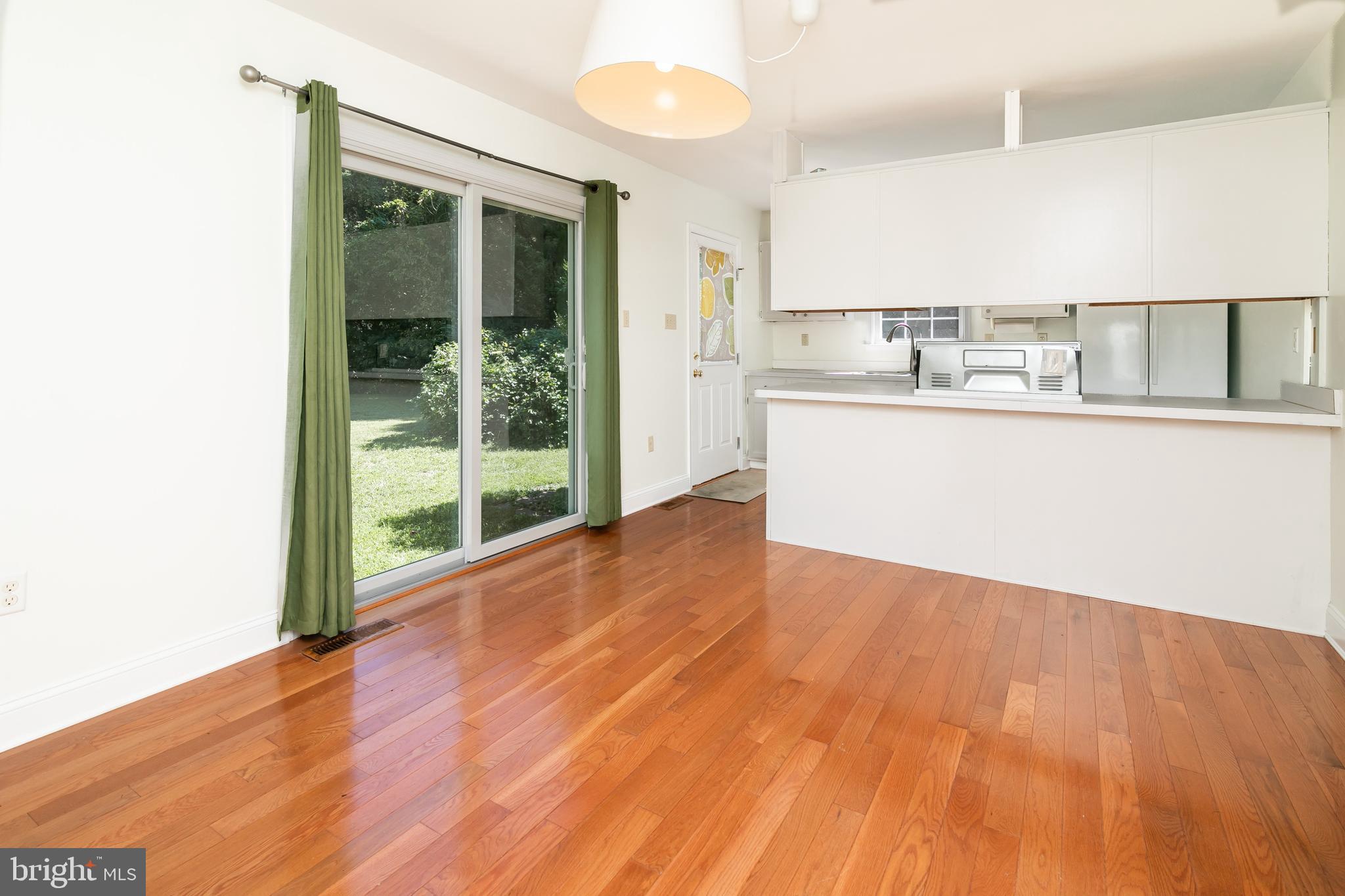 KING WILLIAMS COURT - Residential