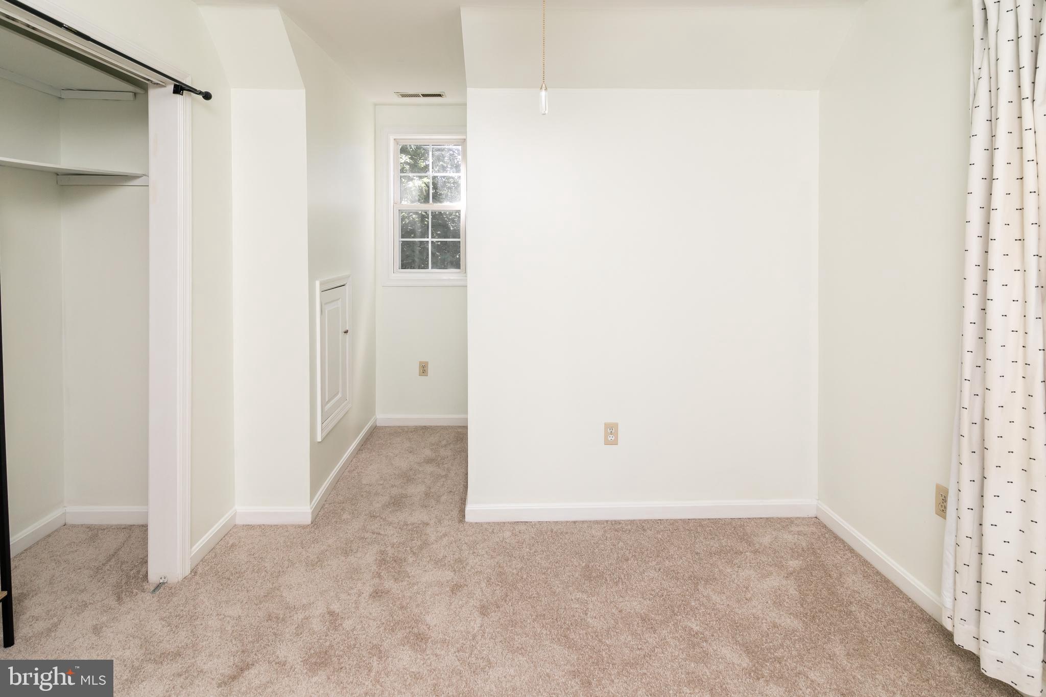 KING WILLIAMS COURT - Residential