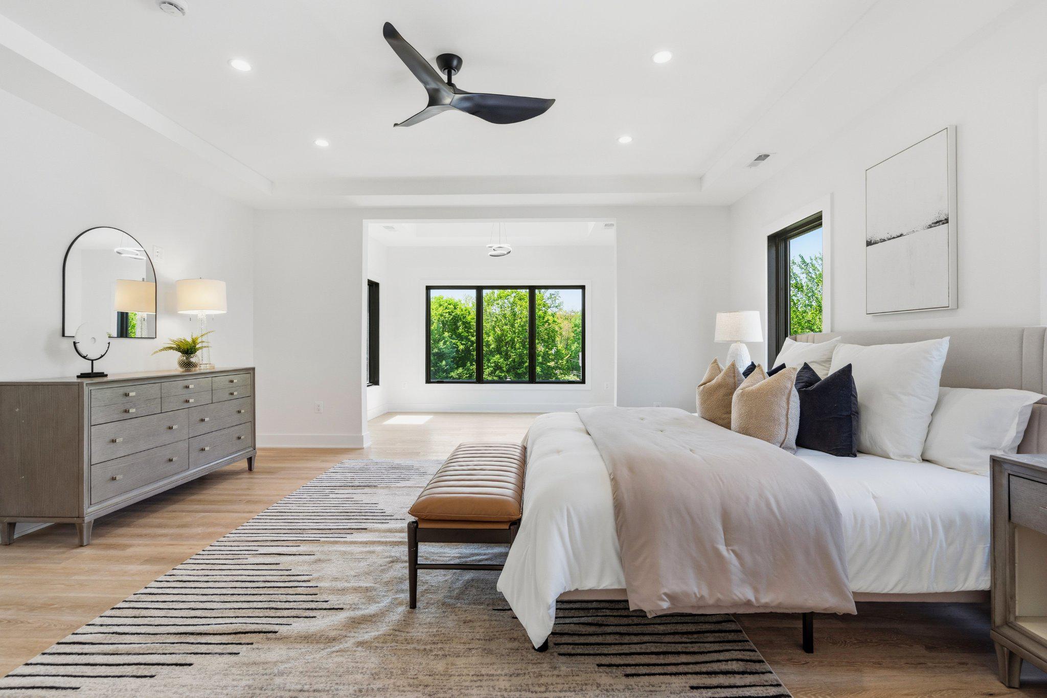 VIENNA WOODS - Residential