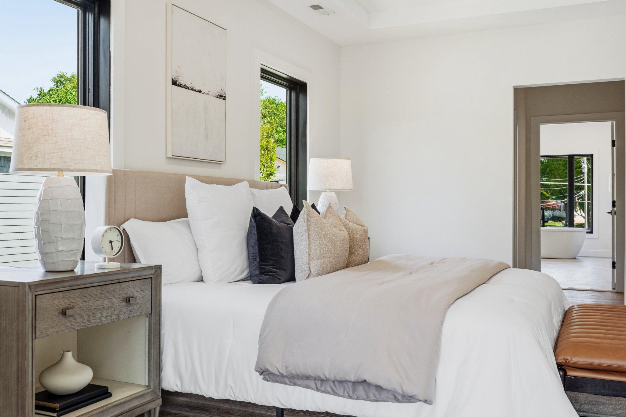 VIENNA WOODS - Residential