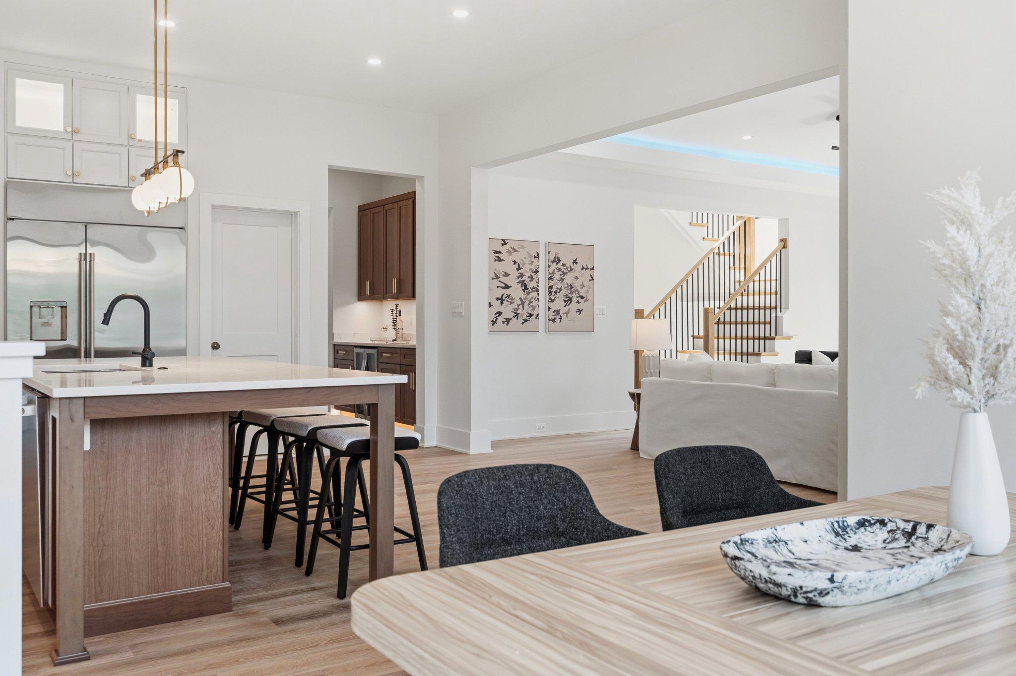 VIENNA WOODS - Residential