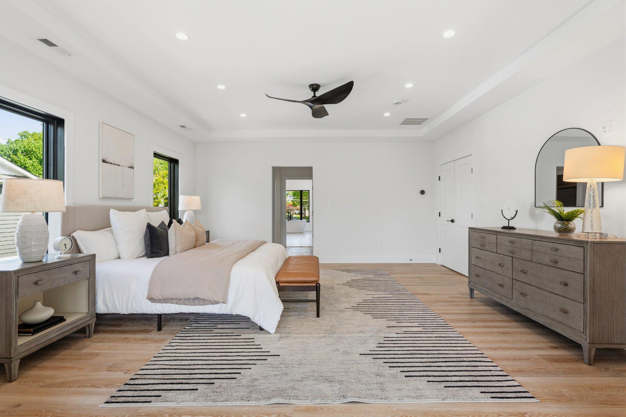 VIENNA WOODS - Residential