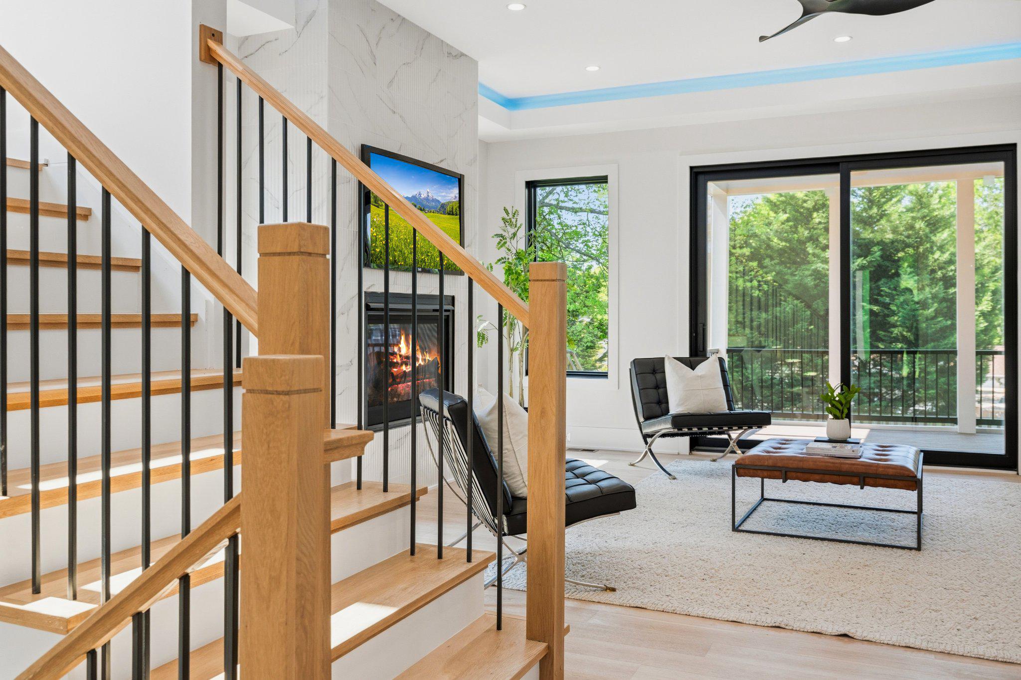 VIENNA WOODS - Residential