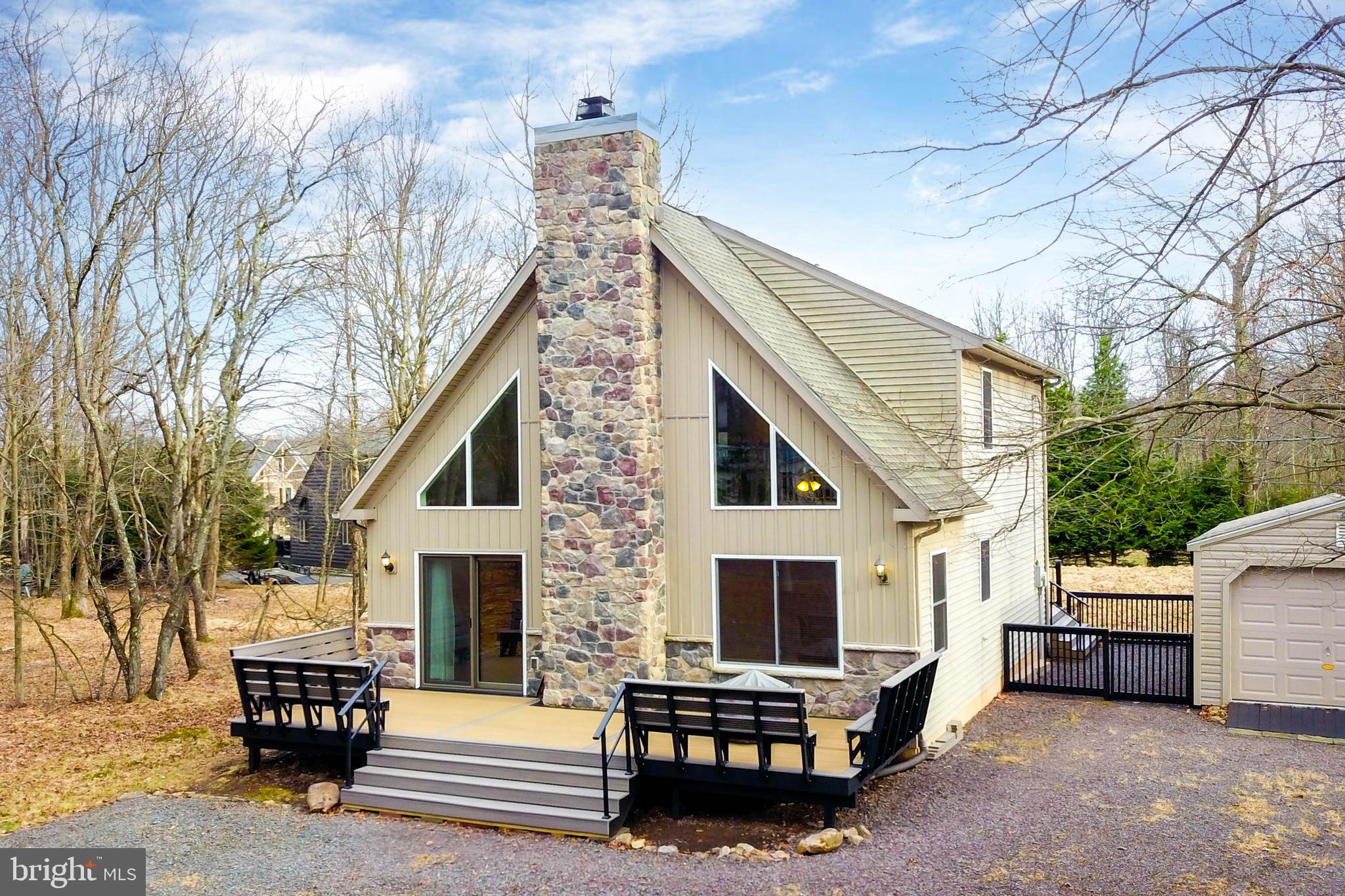 TOWAMENSING TRAILS - Residential