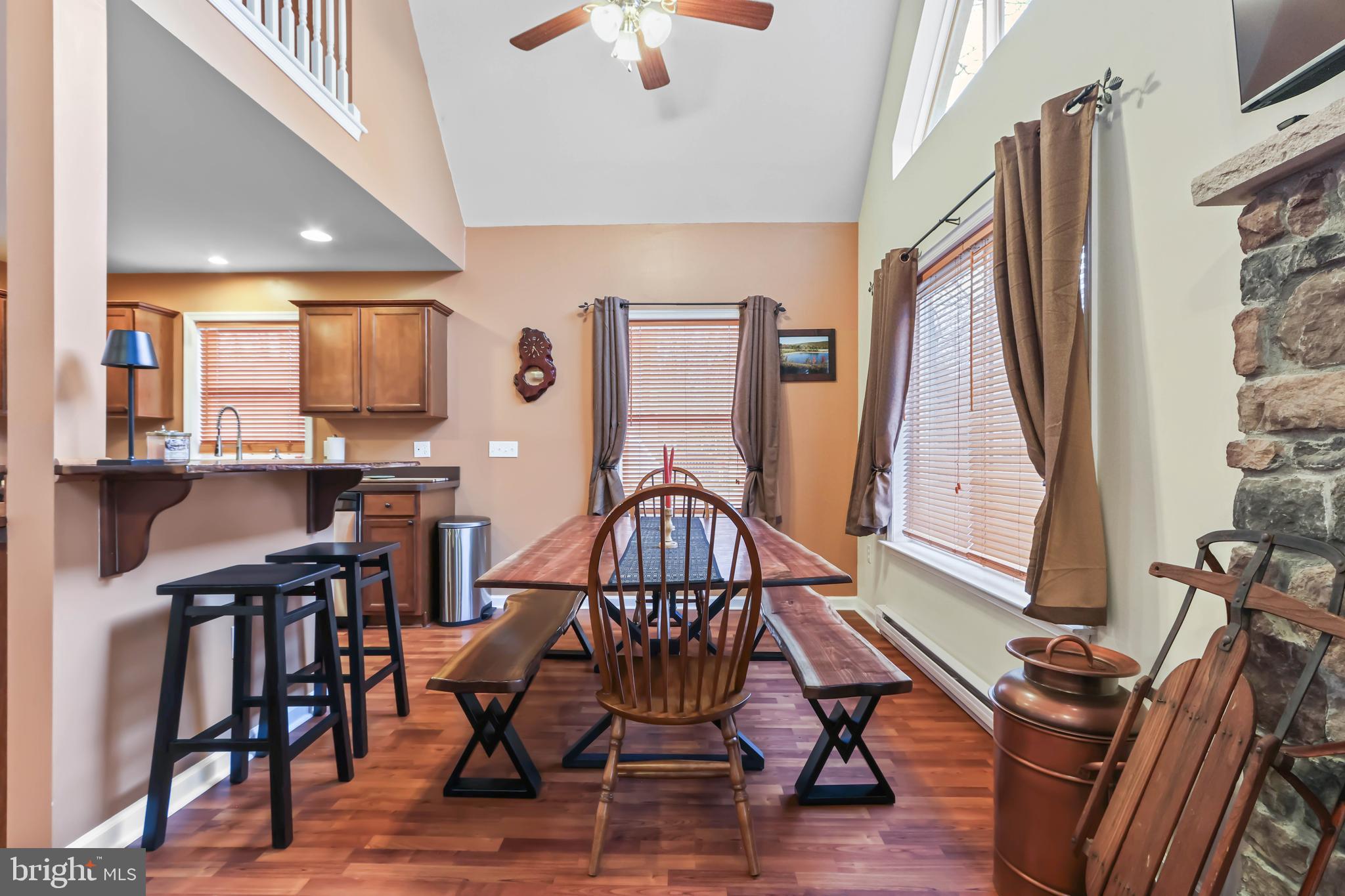 TOWAMENSING TRAILS - Residential