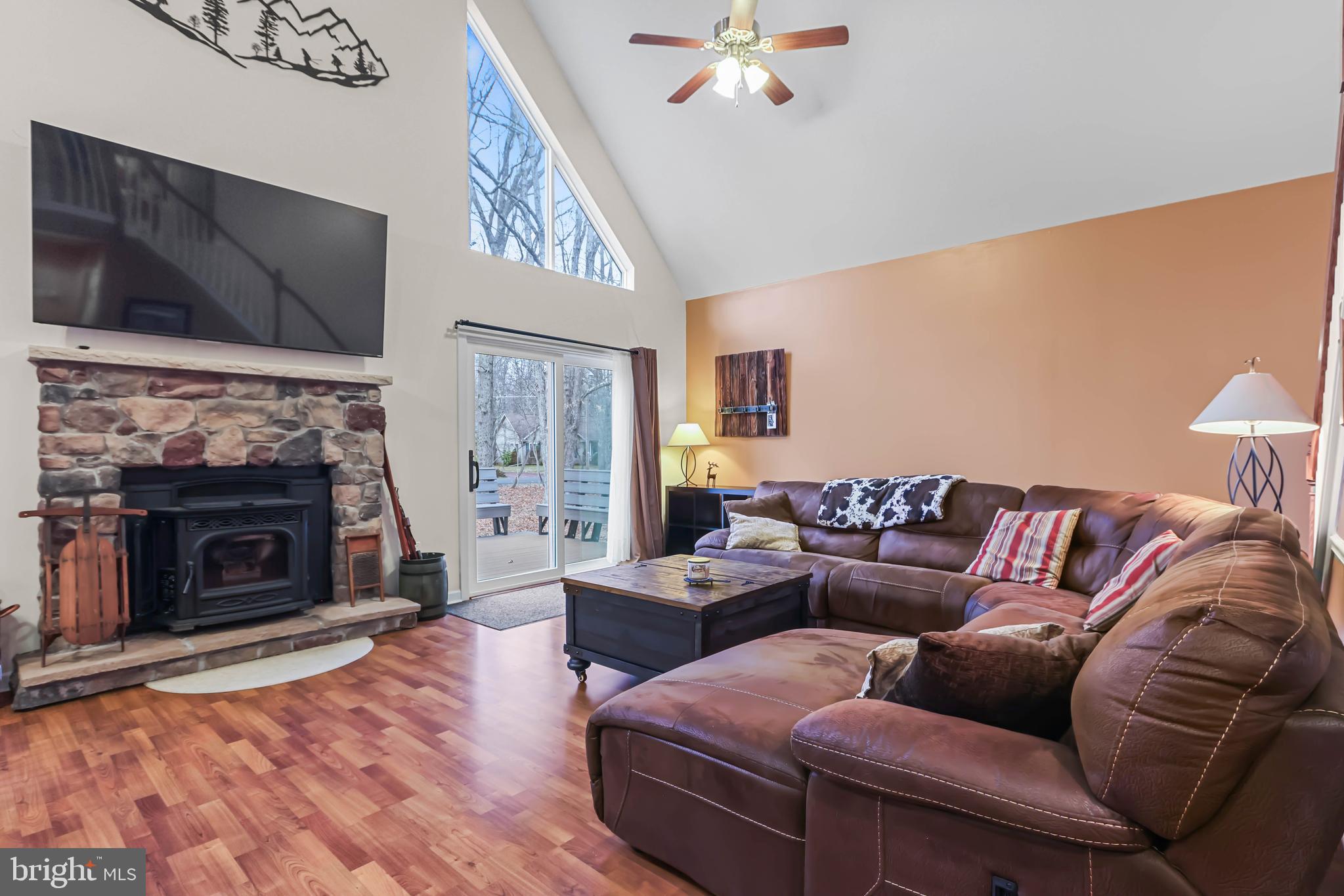 TOWAMENSING TRAILS - Residential