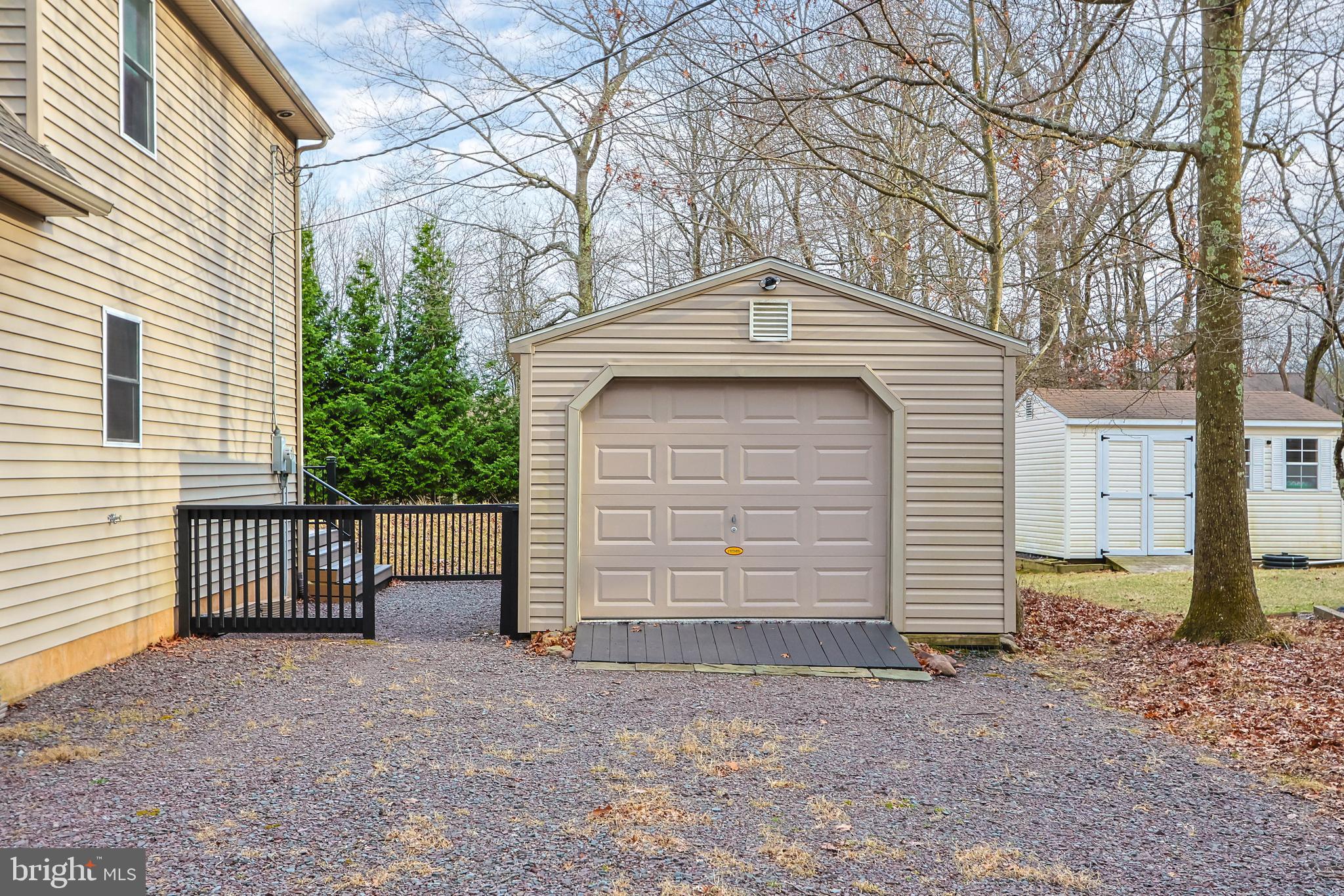 TOWAMENSING TRAILS - Residential