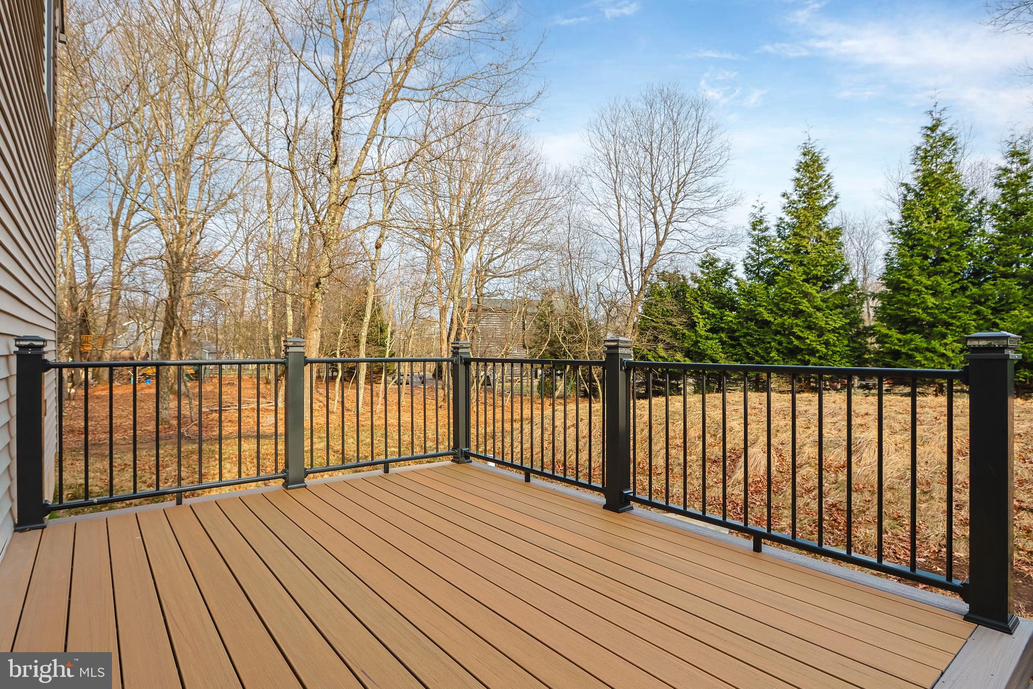 TOWAMENSING TRAILS - Residential