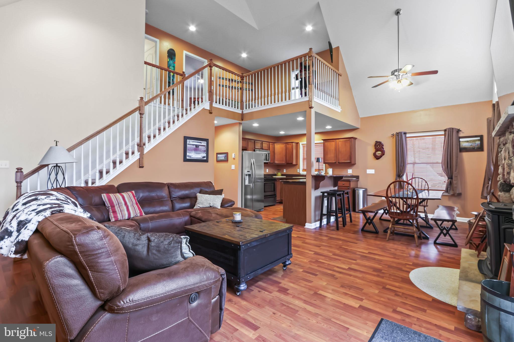 TOWAMENSING TRAILS - Residential