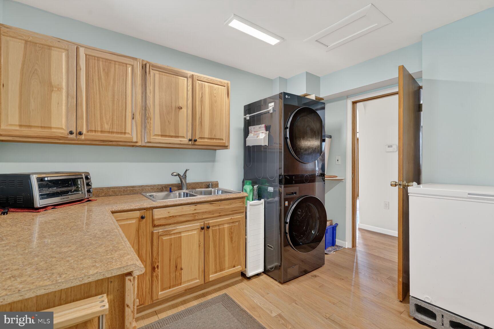 GREENHILL MANOR - Residential