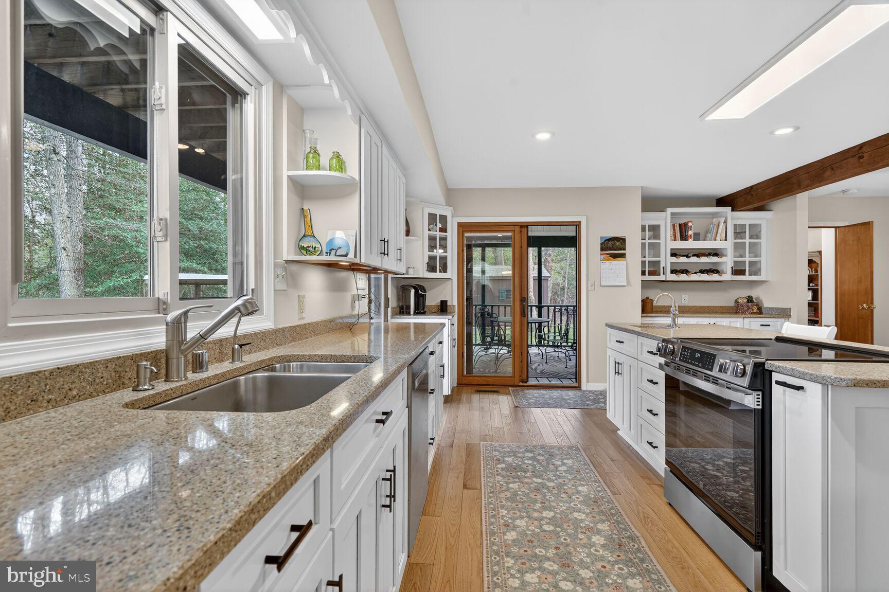 GREENHILL MANOR - Residential