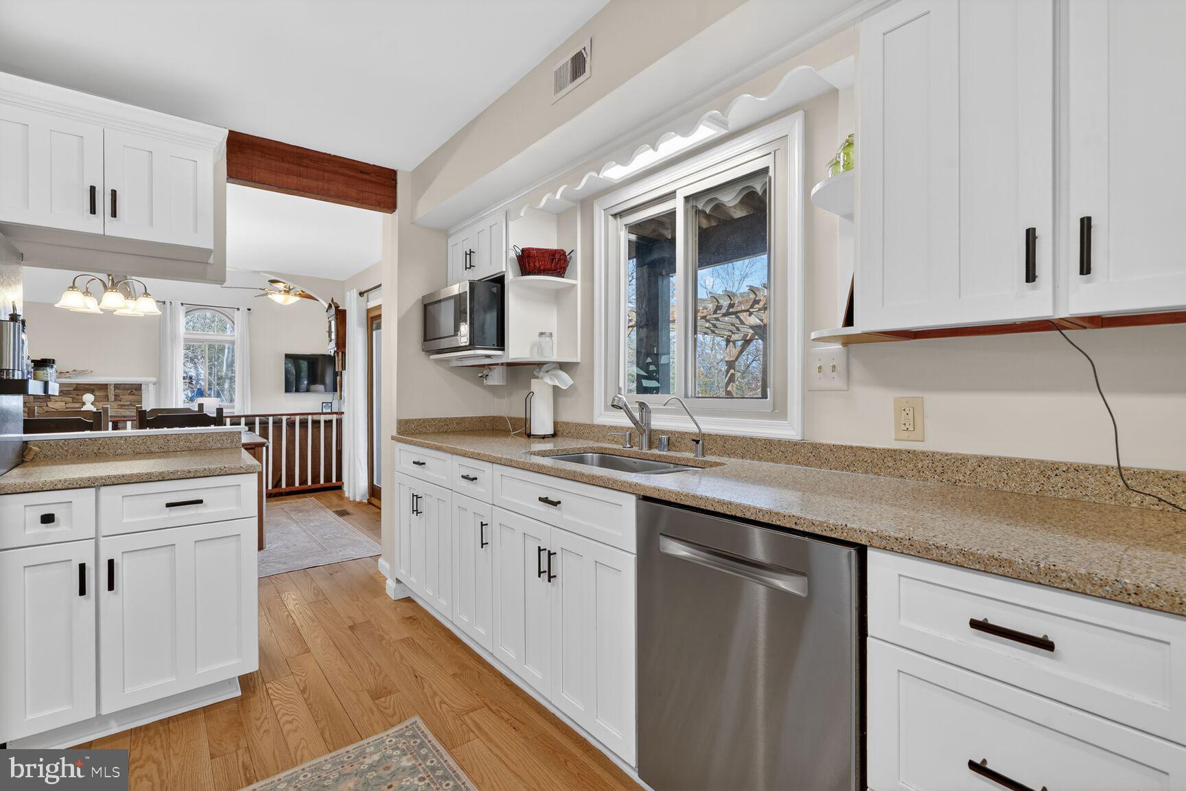 GREENHILL MANOR - Residential