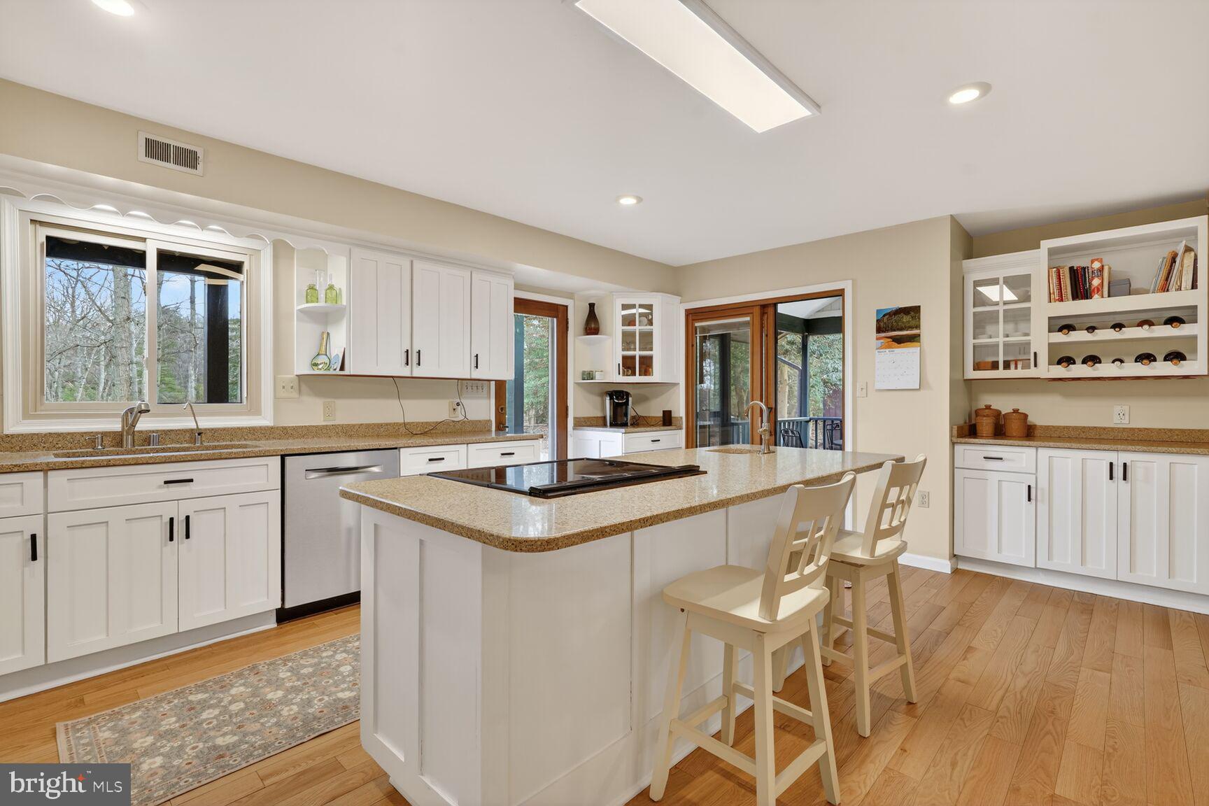 GREENHILL MANOR - Residential