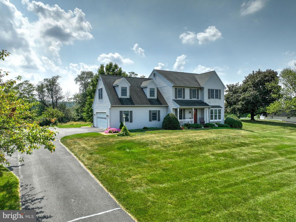 Photo of 532 GEORGETOWN RD, RONKS, PA 17572 (MLS # PALA2040962)