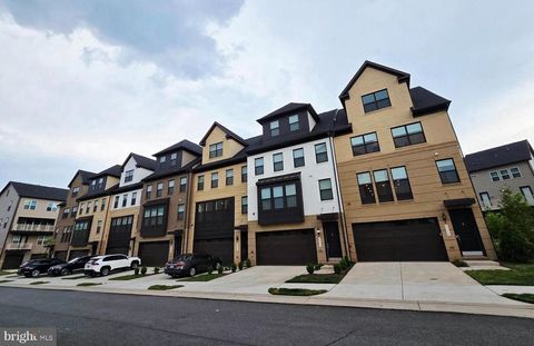 4975 LONGMIRE WAY CHANTILLY VA 20151