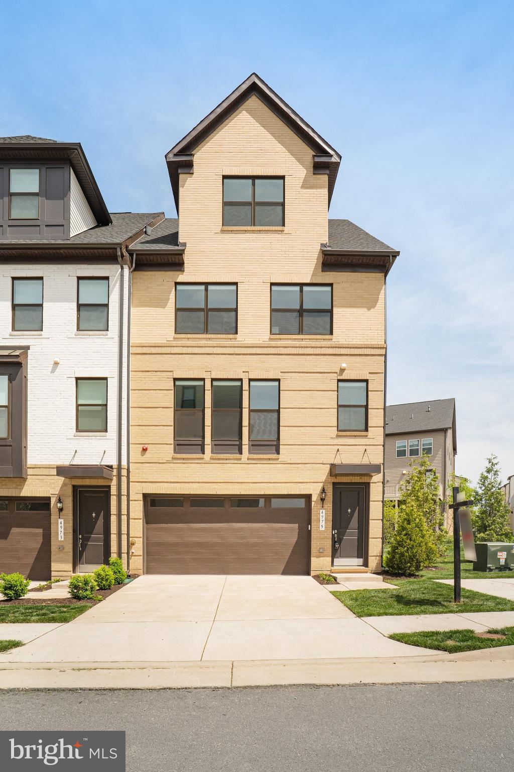 THE BOULEVARDS AT WESTFIELDS - Residential