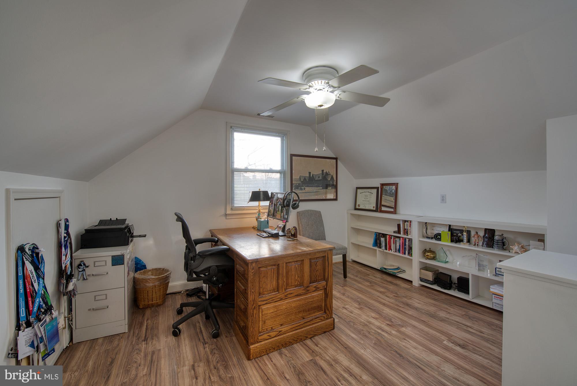 AYRLAWN - Residential