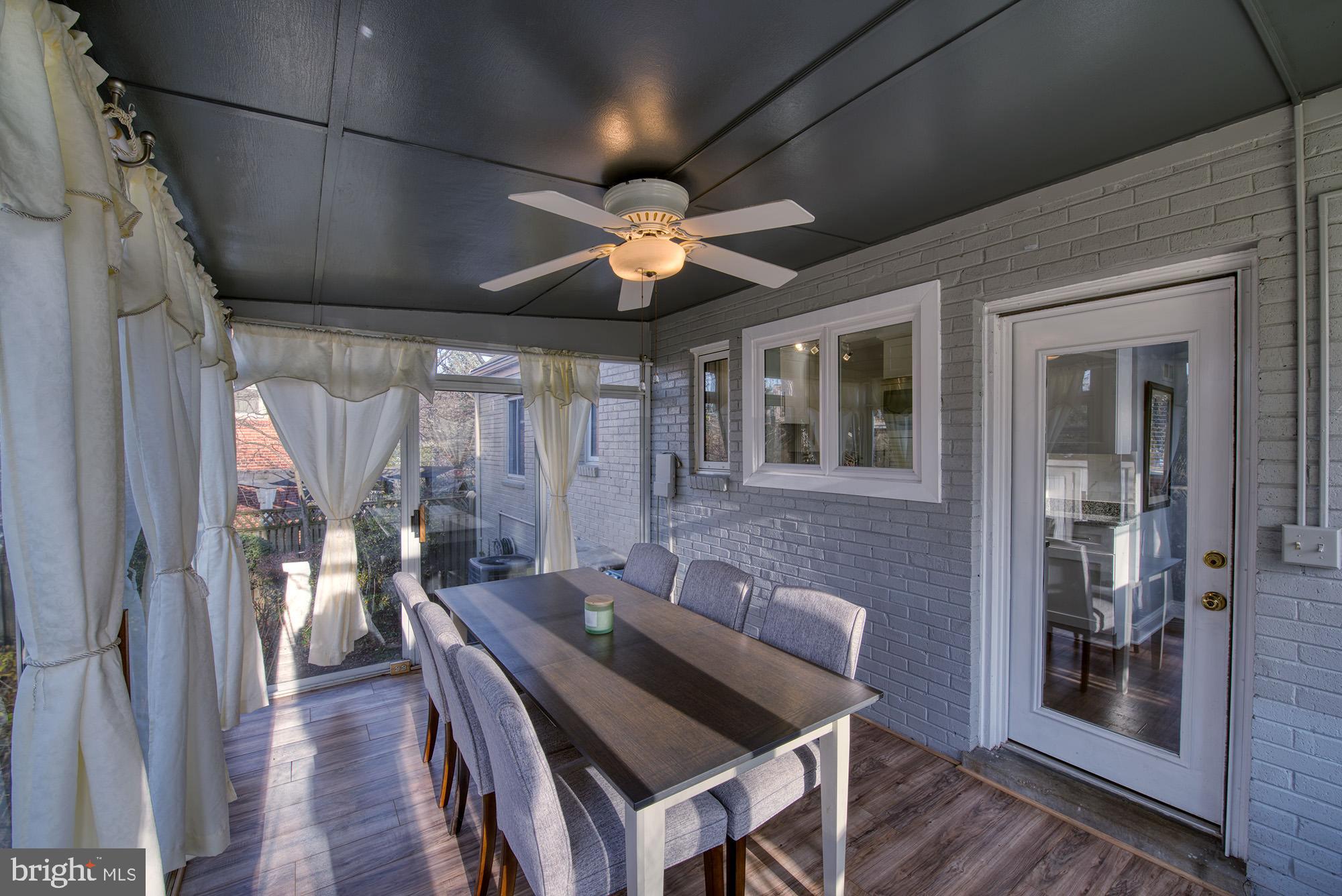 AYRLAWN - Residential