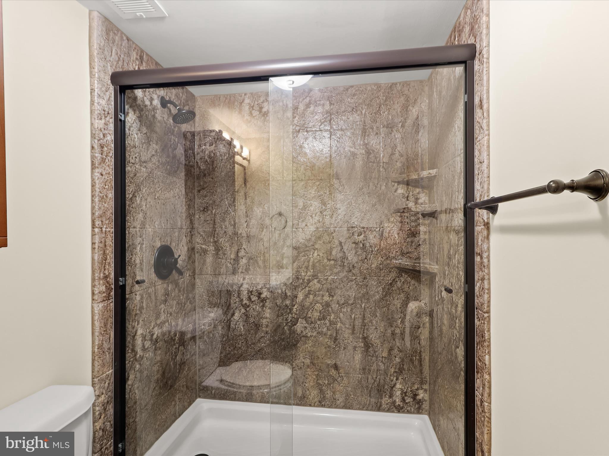 ROCKLAND RUN - Residential