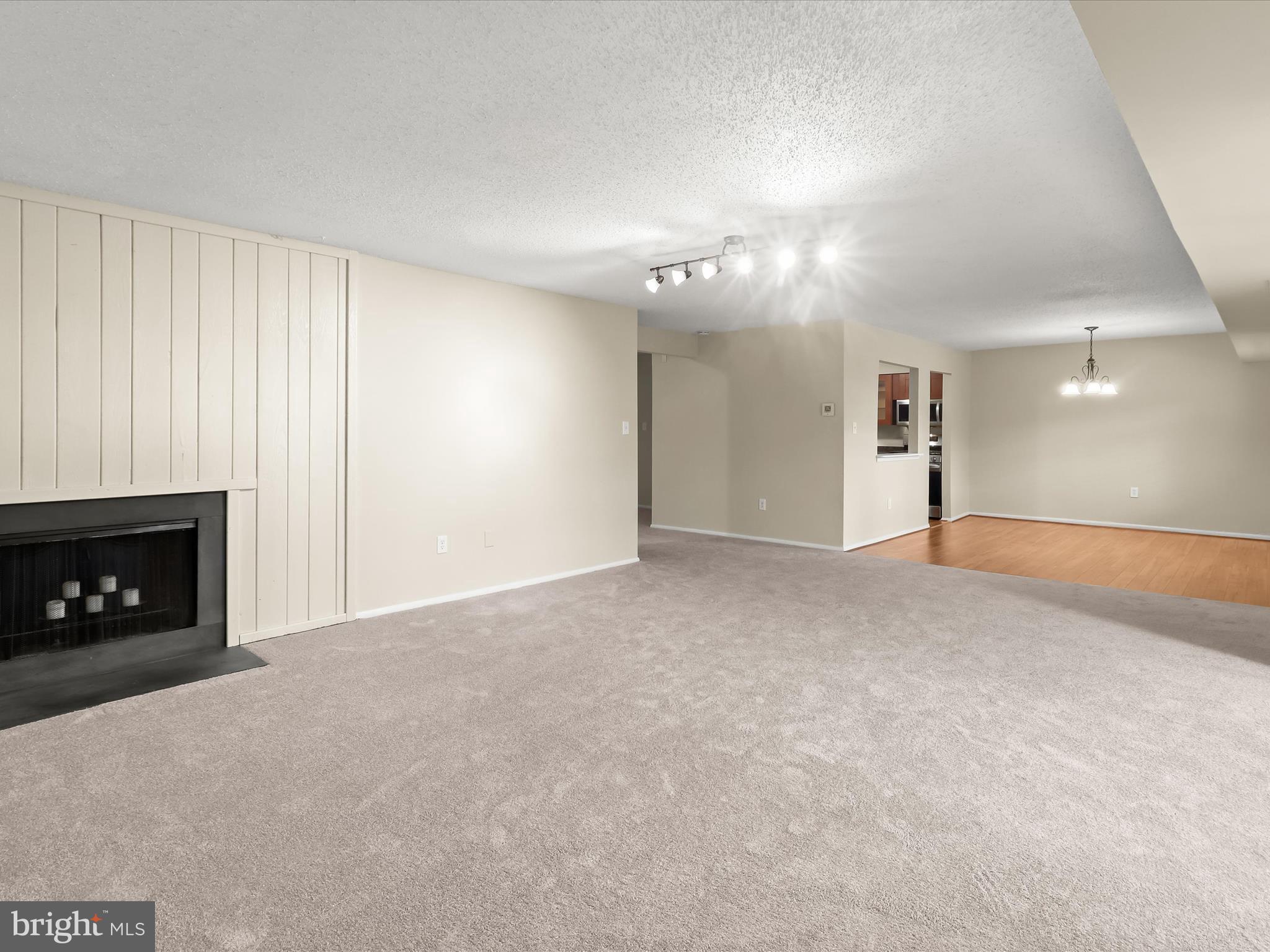 ROCKLAND RUN - Residential