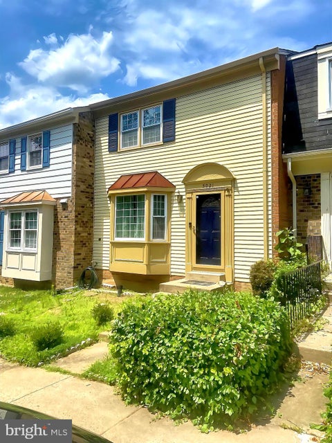 Photo of 5021 Mcfarland Dr, FAIRFAX, VA 22032 (MLS # VAFX2326580)