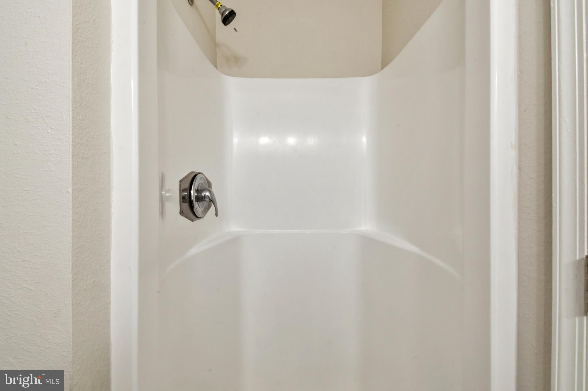 CEDAR LEE CONDOMINIUM - Residential