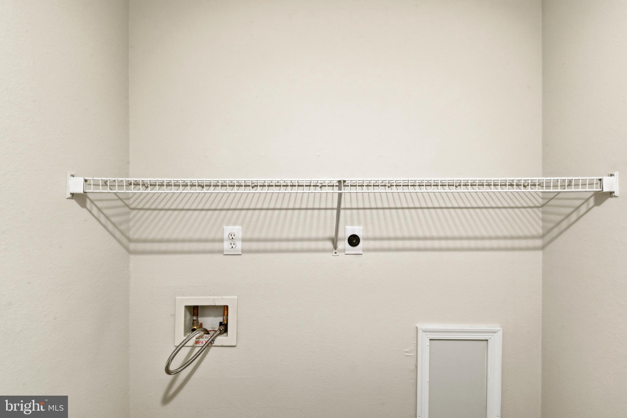 CEDAR LEE CONDOMINIUM - Residential