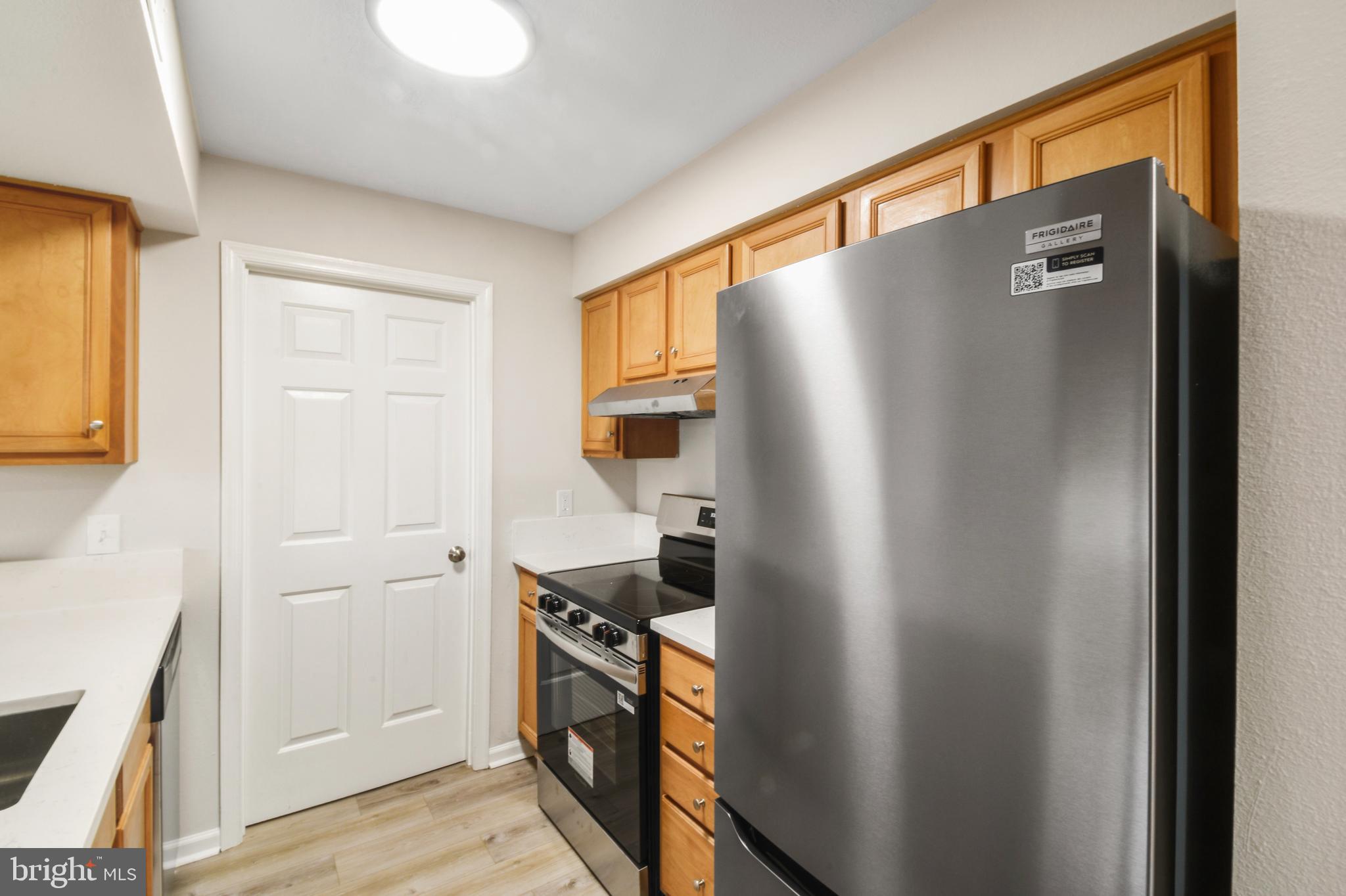 CEDAR LEE CONDOMINIUM - Residential