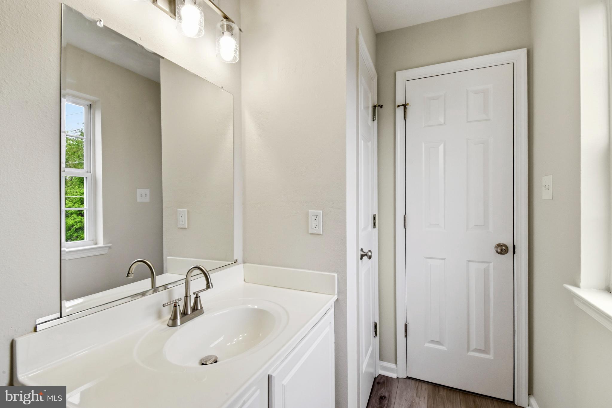 CEDAR LEE CONDOMINIUM - Residential