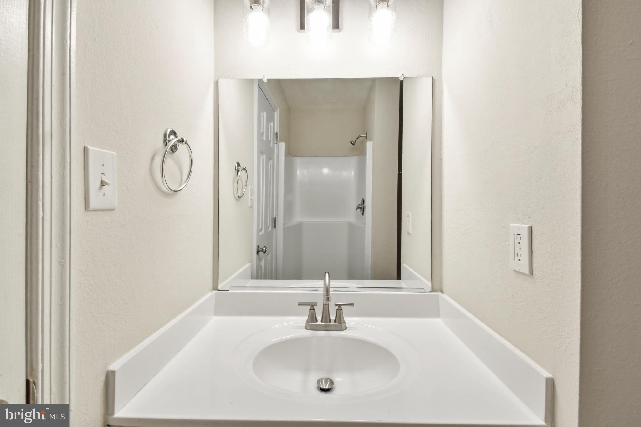 CEDAR LEE CONDOMINIUM - Residential