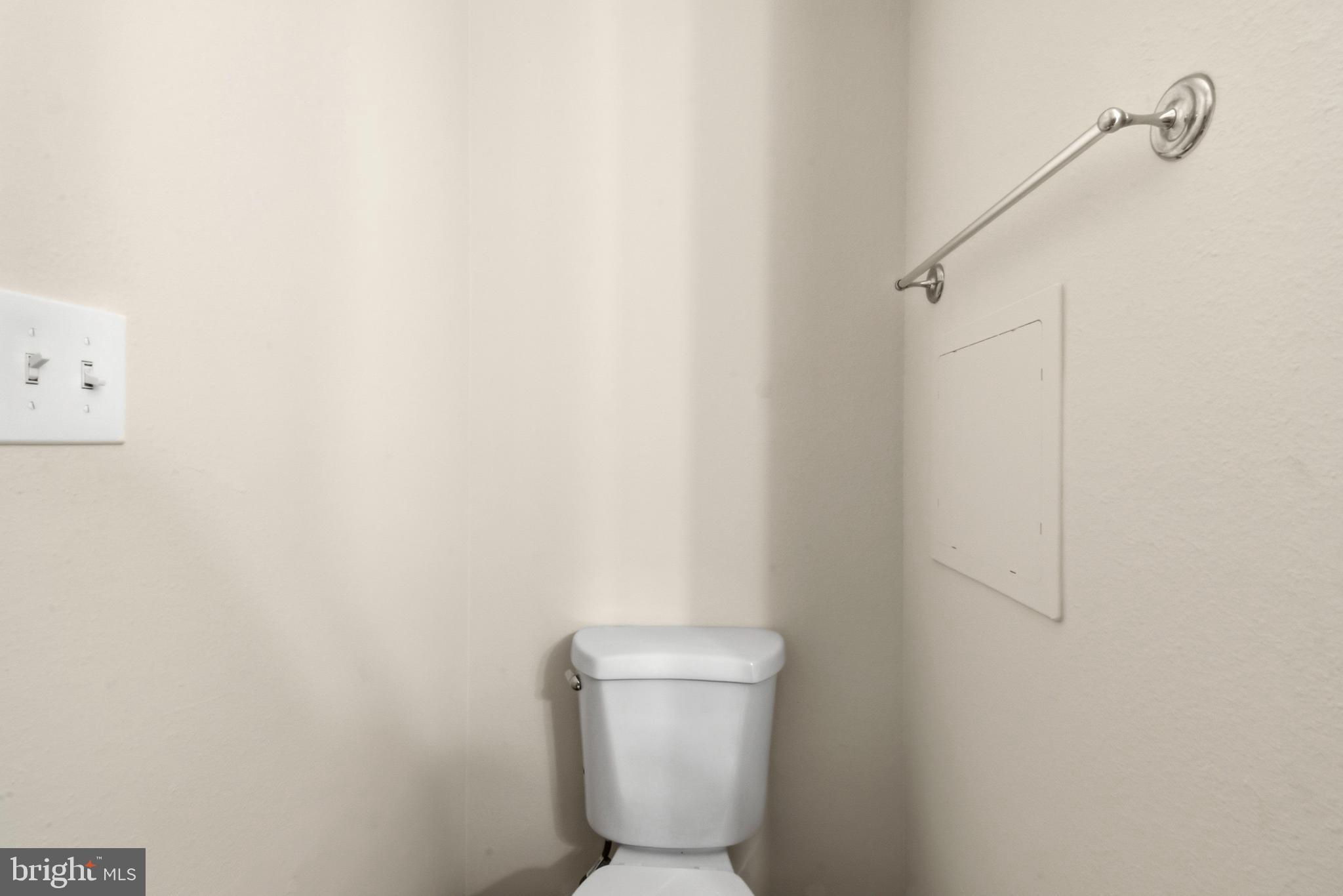 CEDAR LEE CONDOMINIUM - Residential