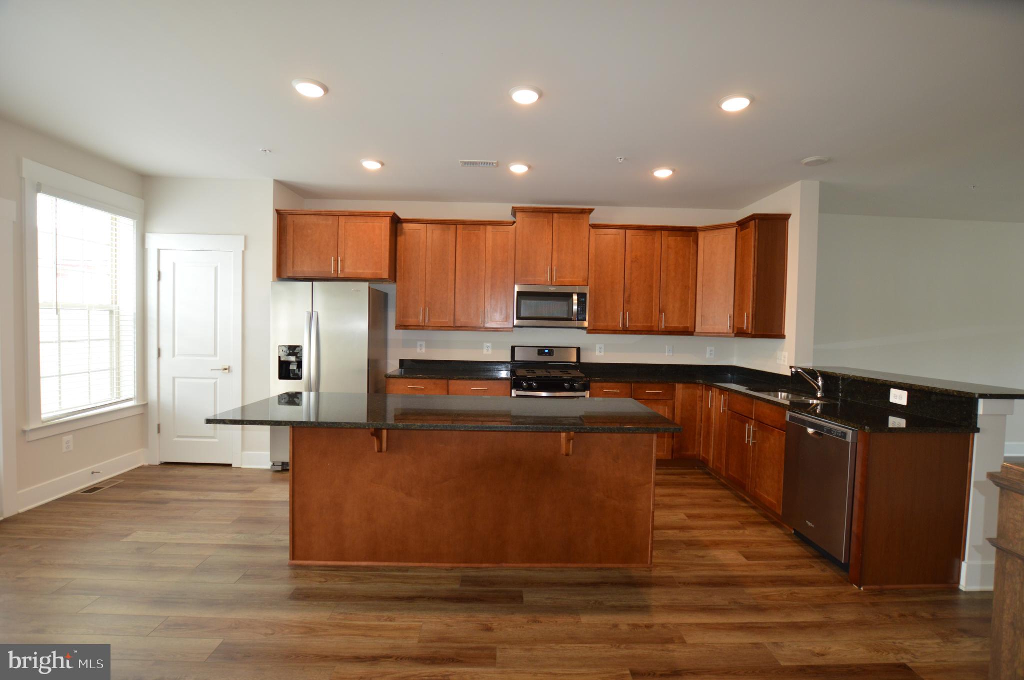 MACALLAN CROSSING - Residential Lease