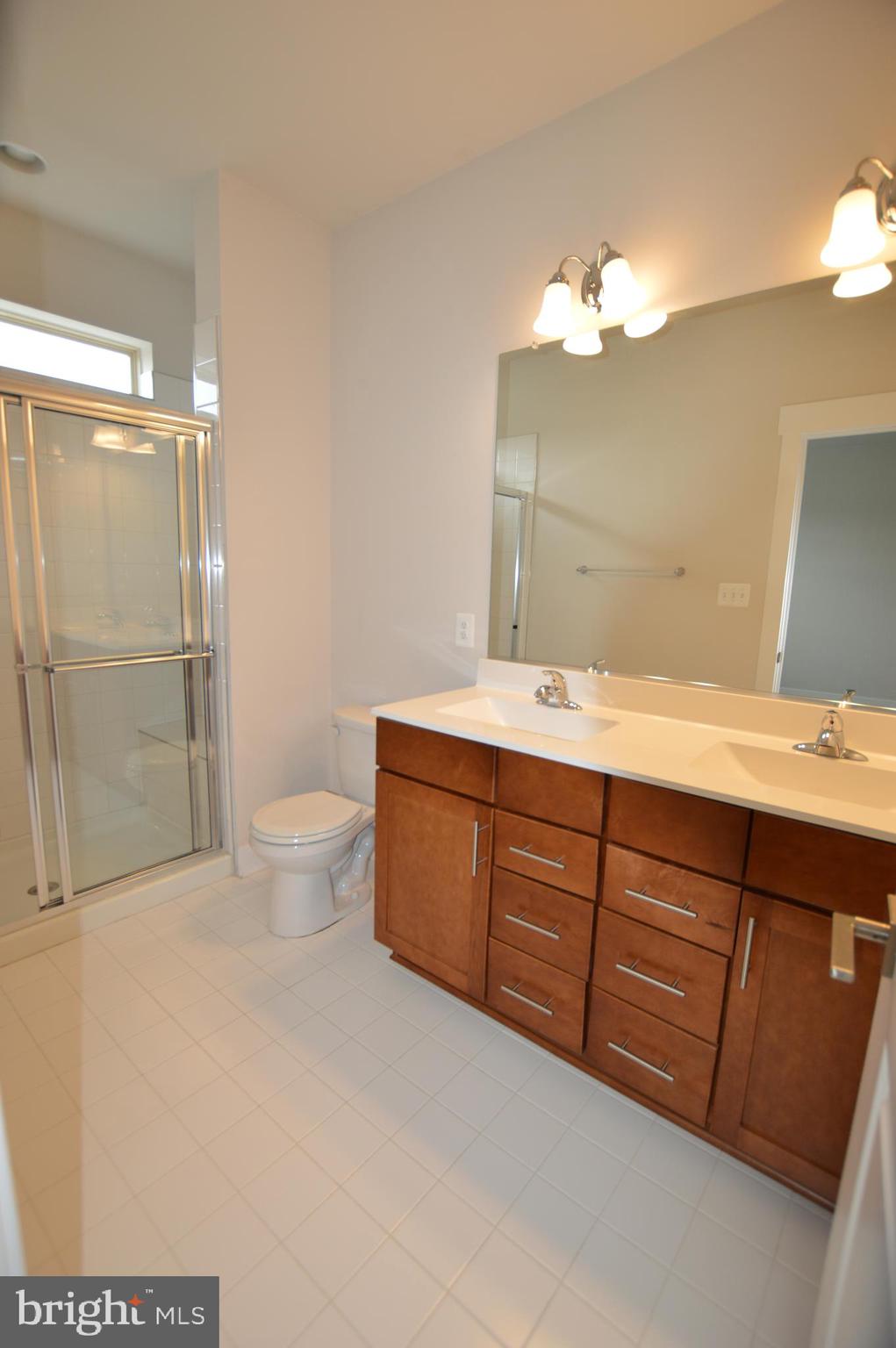 MACALLAN CROSSING - Residential Lease