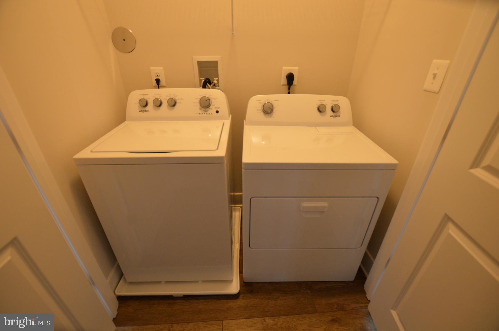 MACALLAN CROSSING - Residential Lease