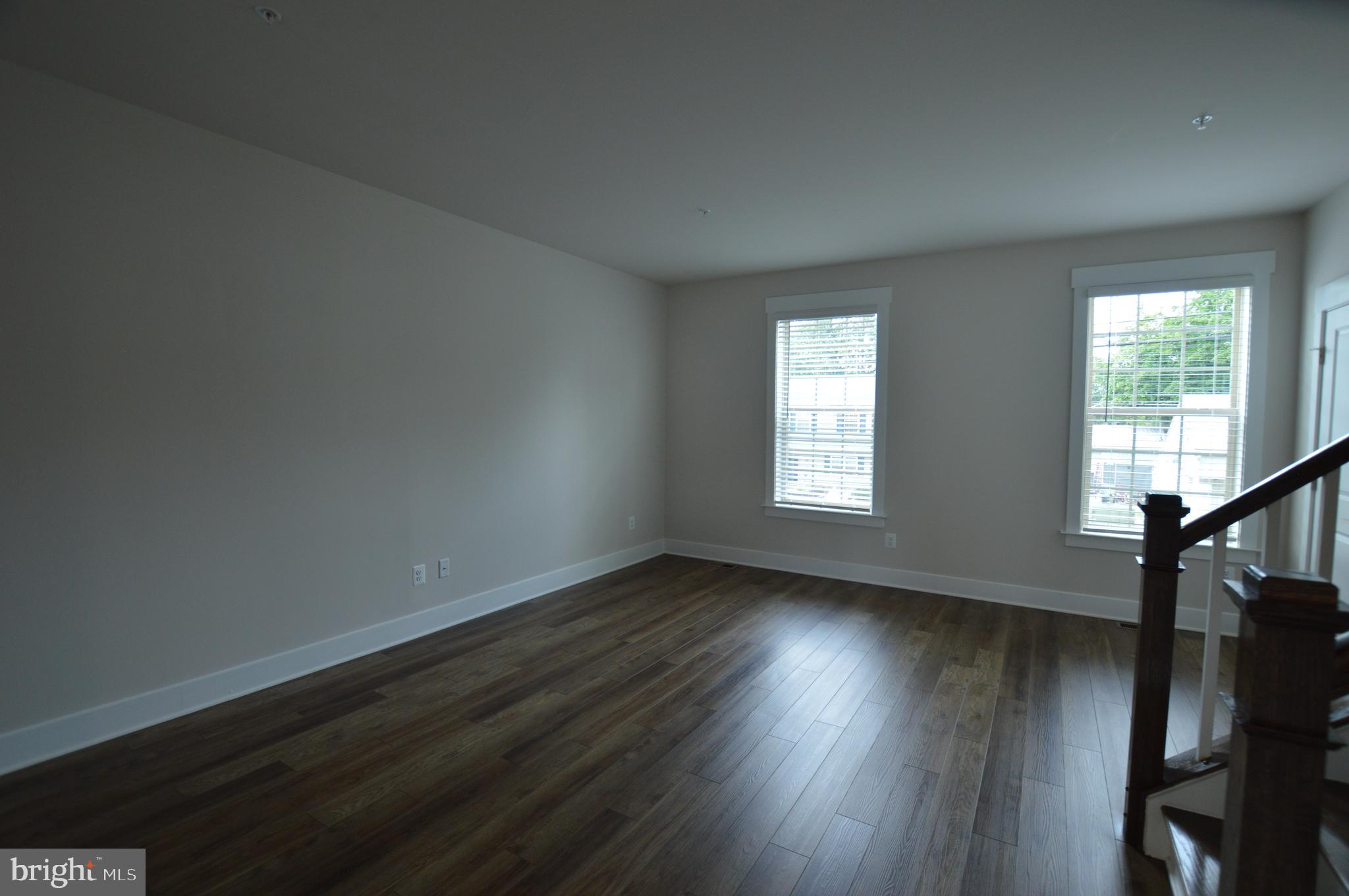 MACALLAN CROSSING - Residential Lease