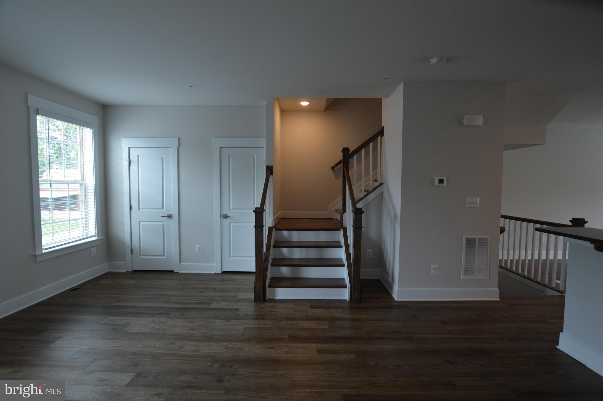 MACALLAN CROSSING - Residential Lease