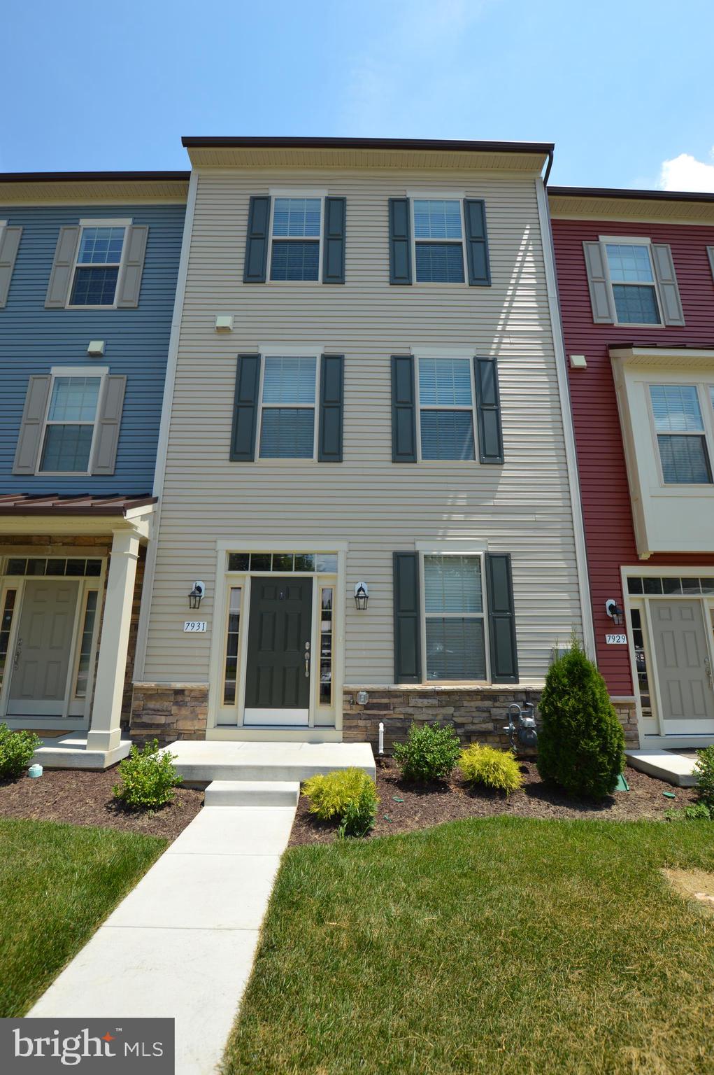 MACALLAN CROSSING - Residential Lease