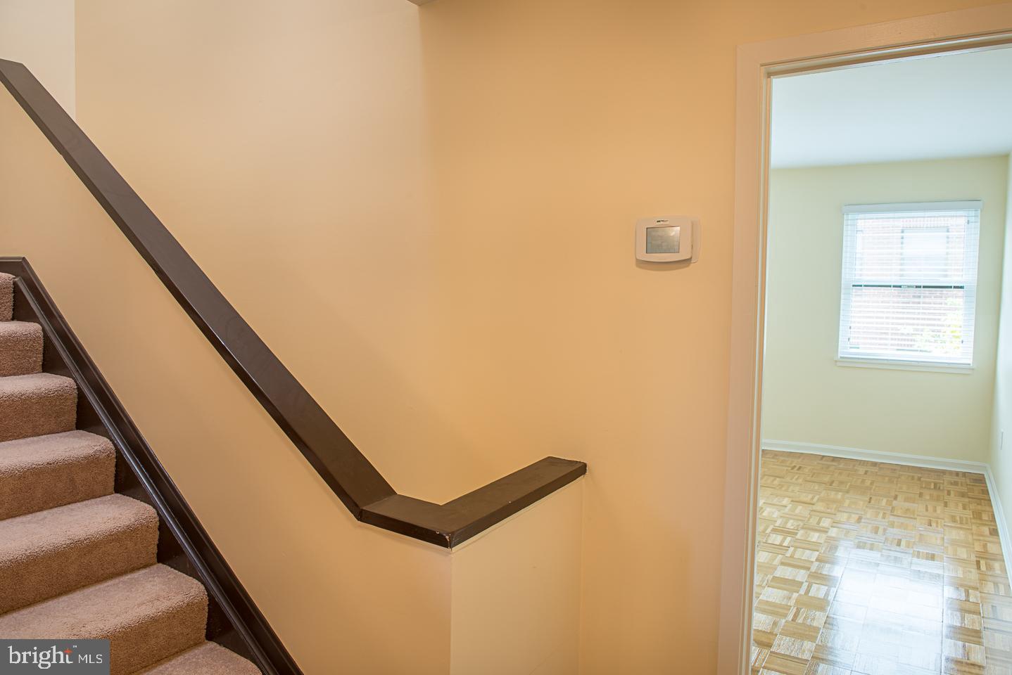 MT. VERNON MEWS - Residential Lease