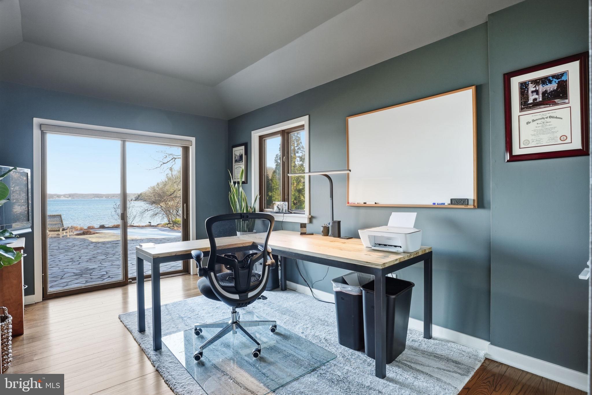 BAYBERRY HILL - Residential