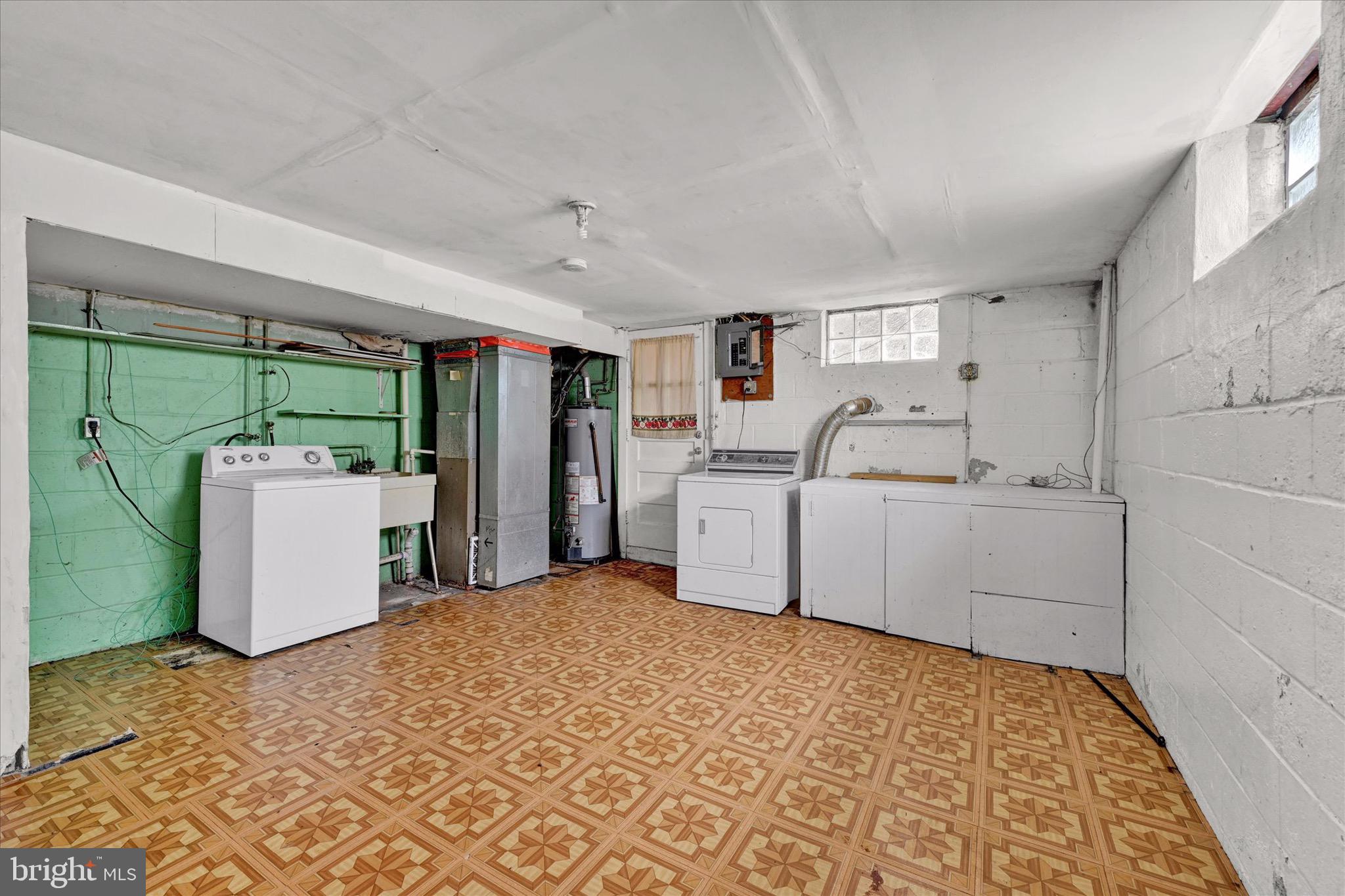 OVERLEA - Residential