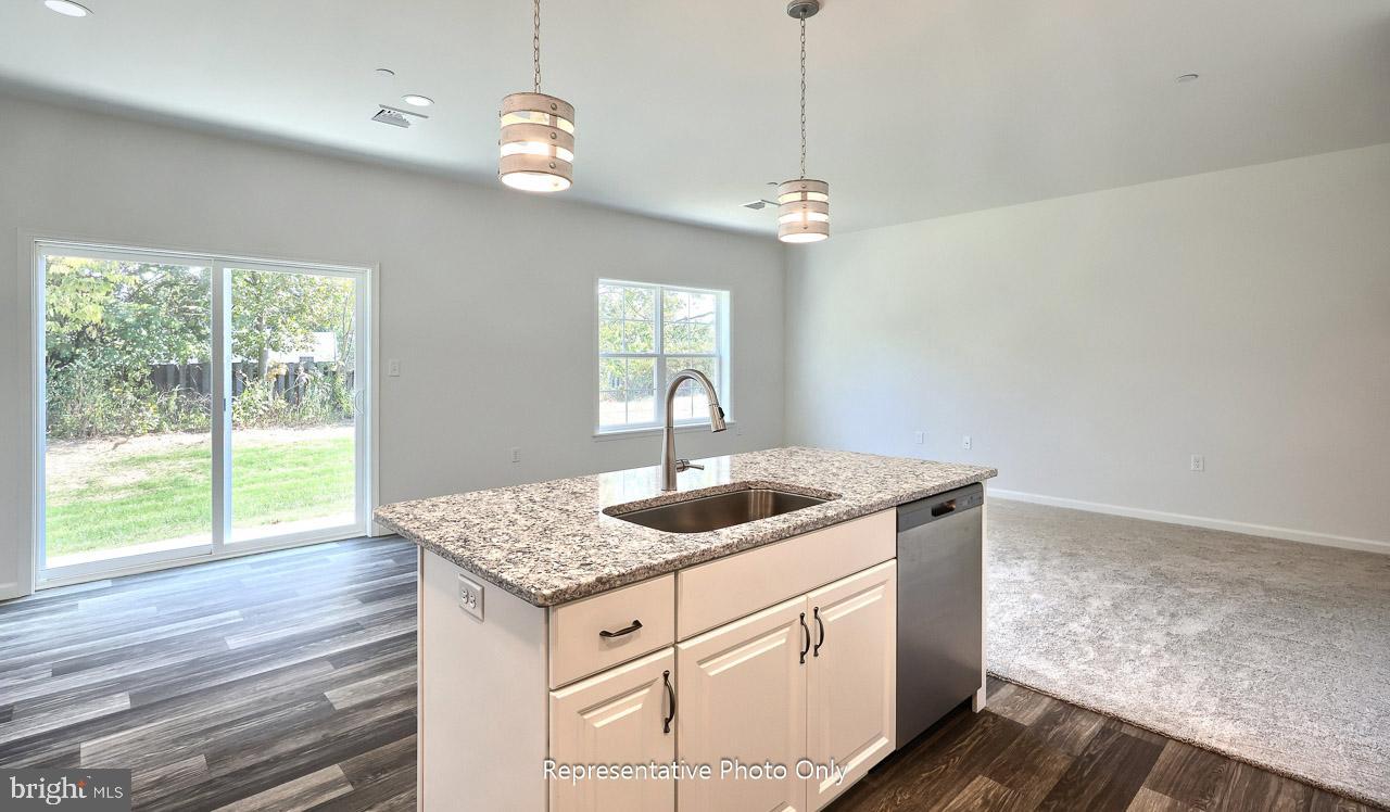 THE TOWNES AT BRIAR CREEK - Residential