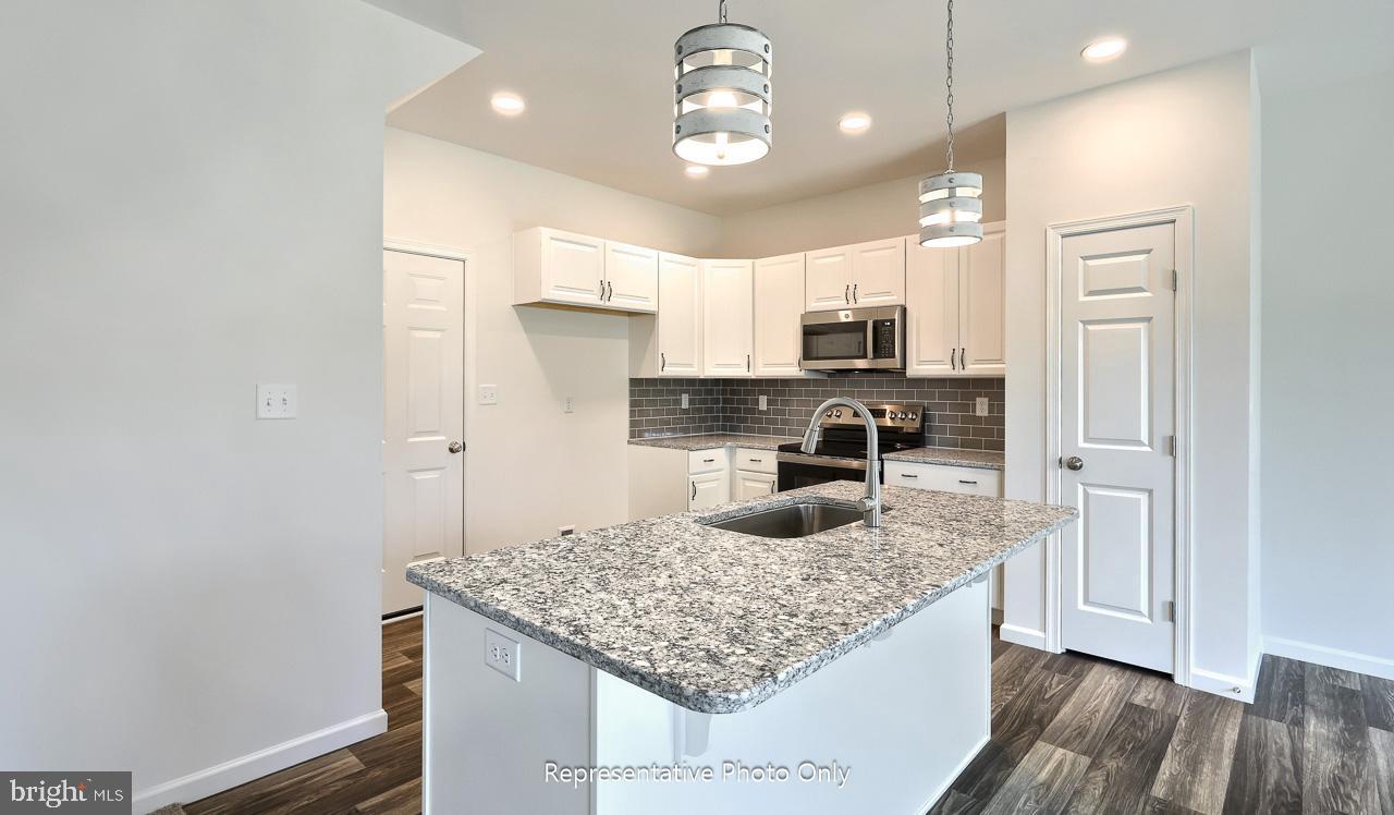 THE TOWNES AT BRIAR CREEK - Residential