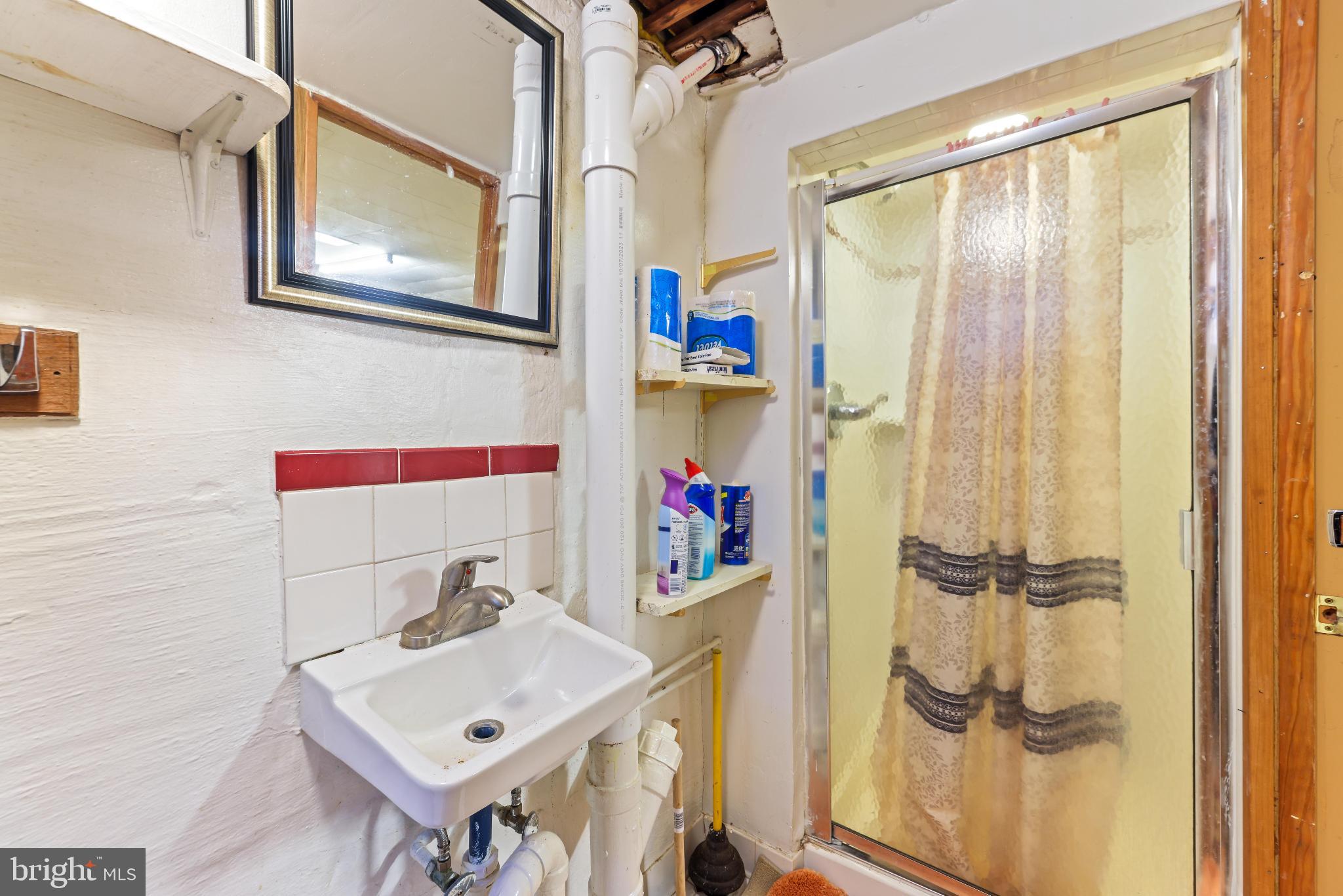 NEW NORTHWOOD - Residential