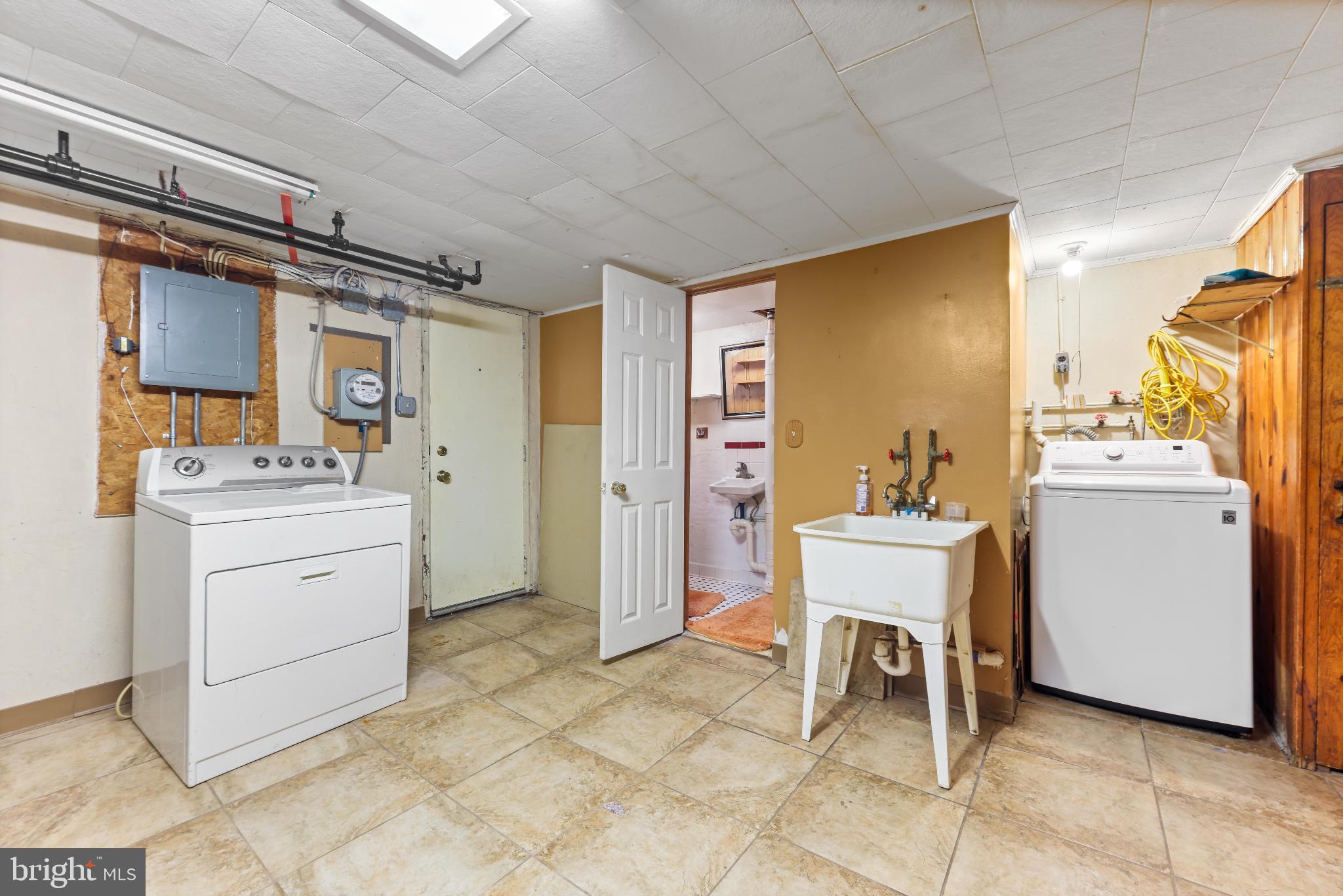 NEW NORTHWOOD - Residential