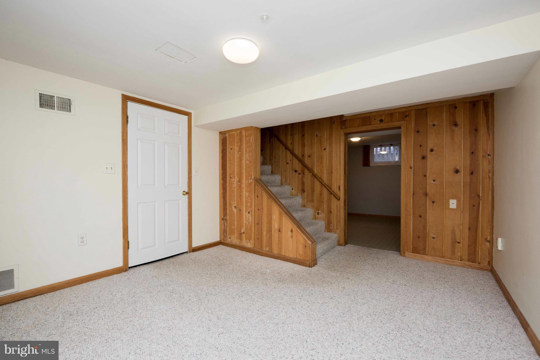 MADISON MANOR - Residential Lease