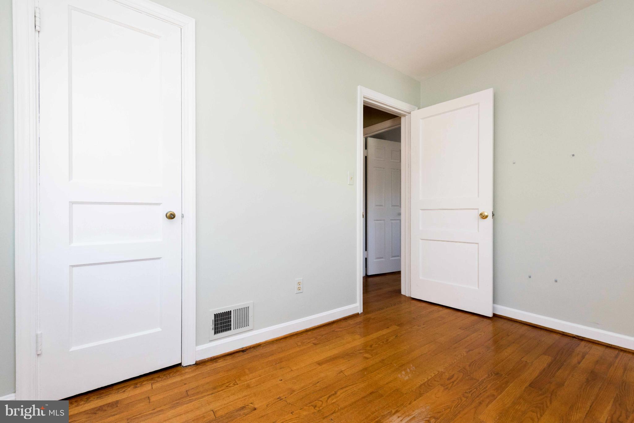 MADISON MANOR - Residential Lease